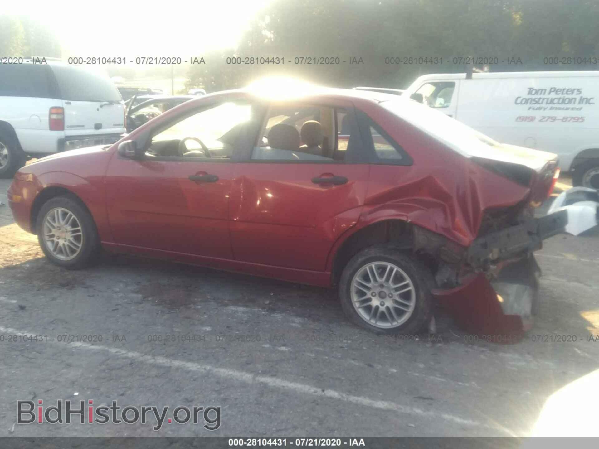 2005 FORD FOCUS - VIN: 1FAFP34N25W199351 - Фото 3