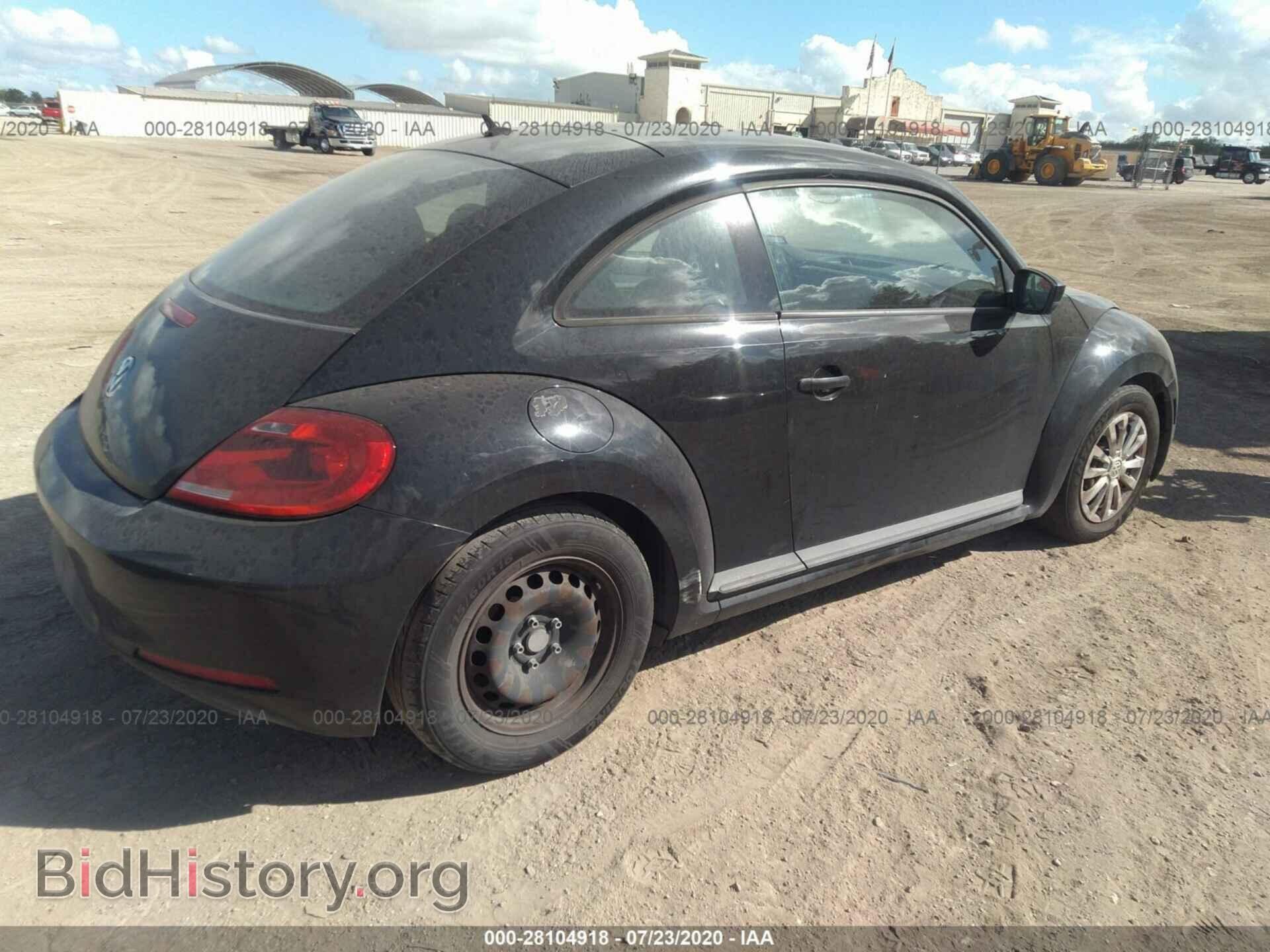 2012 VOLKSWAGEN BEETLE - VIN: 3VWFP7AT9CM646630 - Фото 4