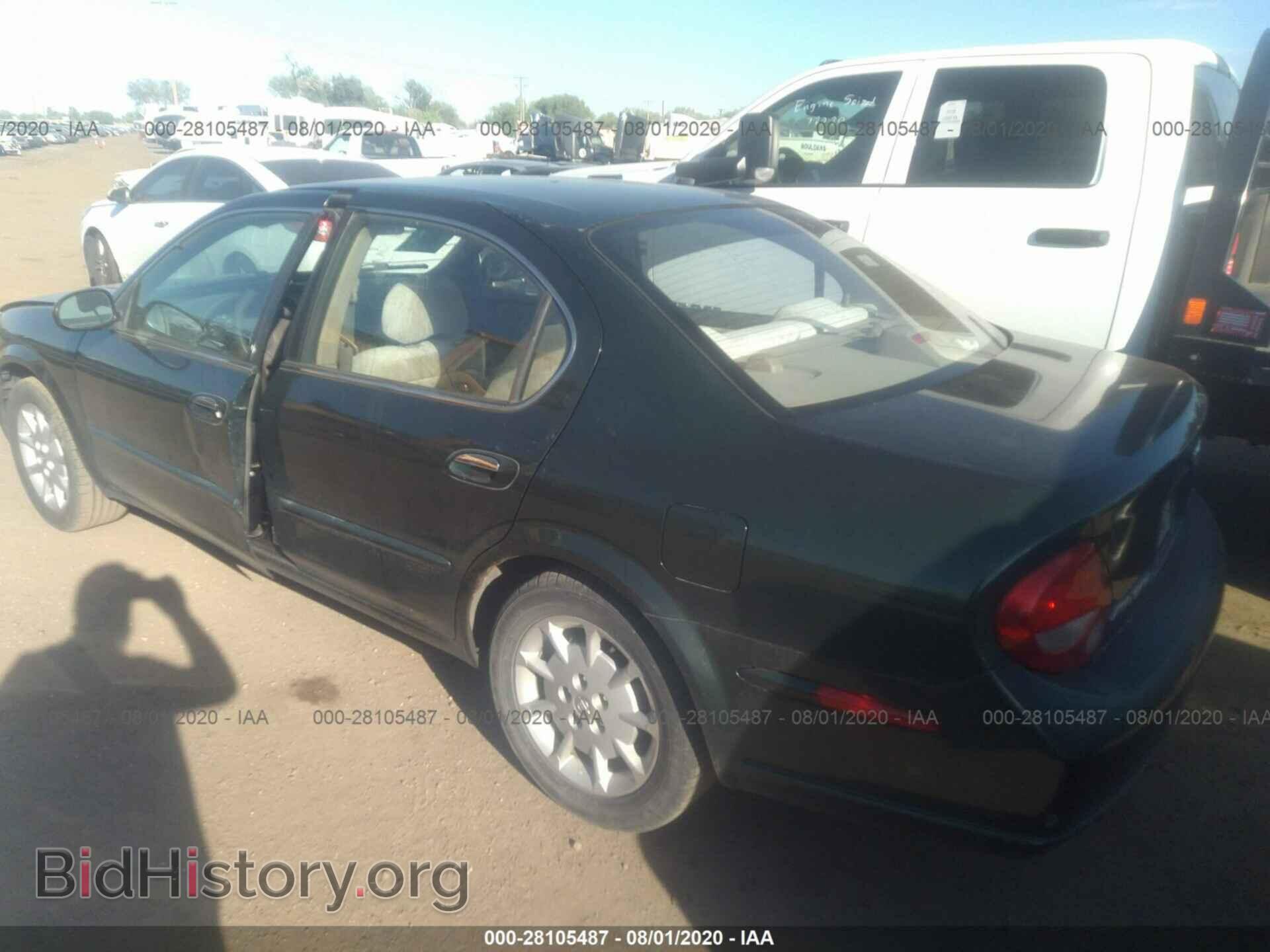 2000 NISSAN MAXIMA - VIN: JN1CA31D7YT547549 - Photo 3