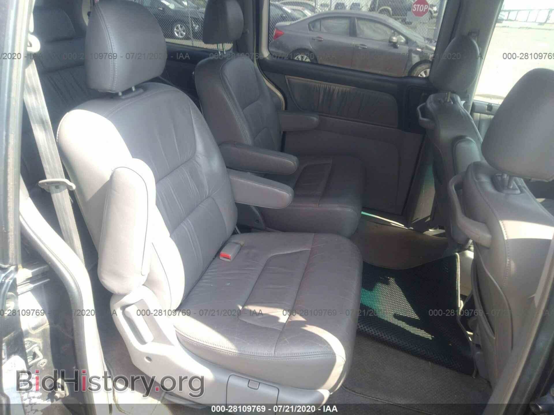 2003 HONDA ODYSSEY - VIN: 5FNRL18903B114142 - Фото 8
