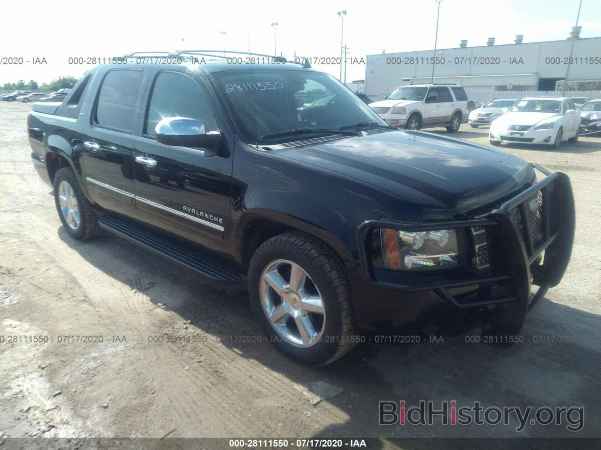 Photo 3GNVKGE05AG270122 - CHEVROLET AVALANCHE 2010