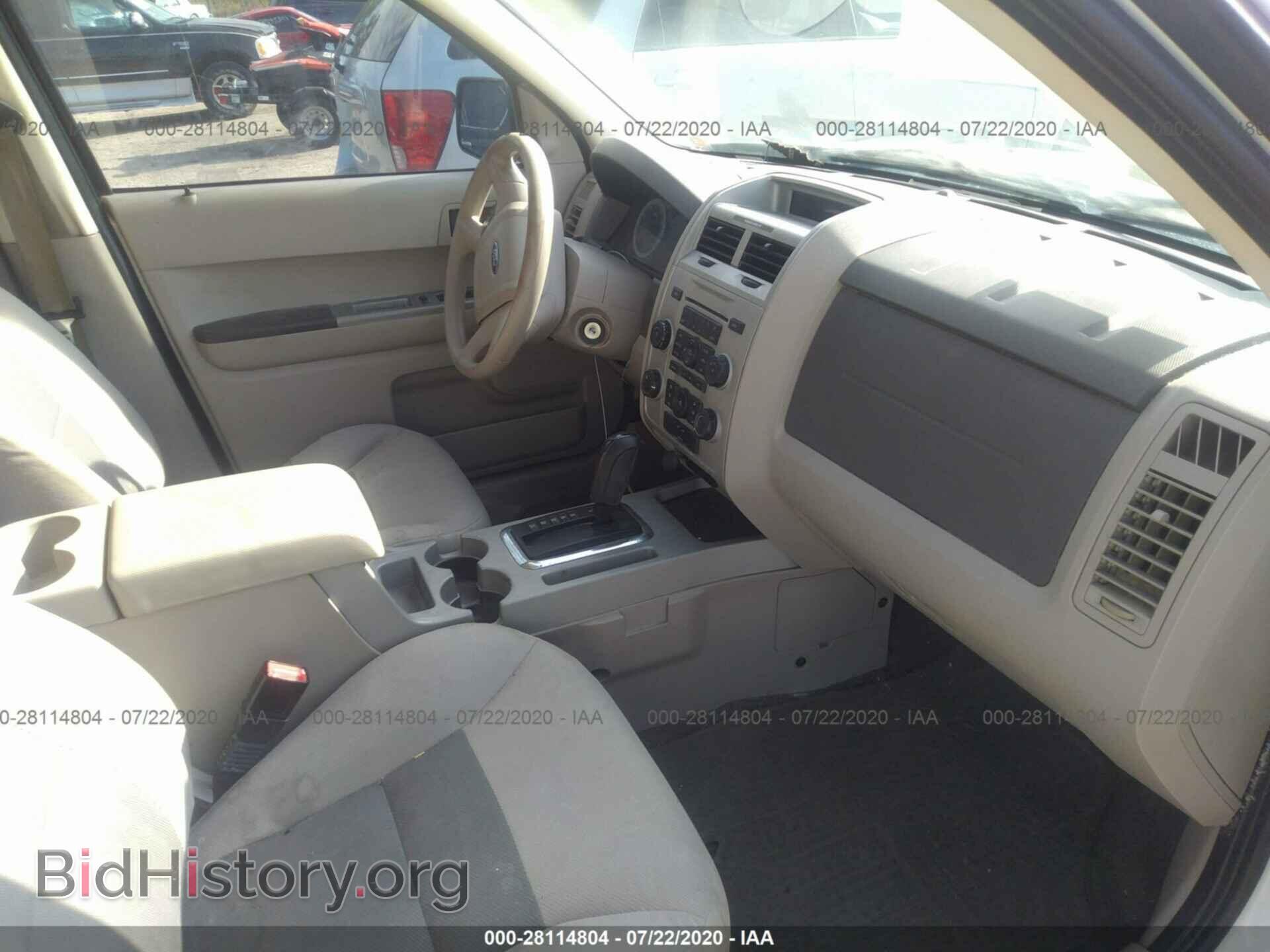 2008 FORD ESCAPE - VIN: 1FMCU93118KC93381 - Фото 5