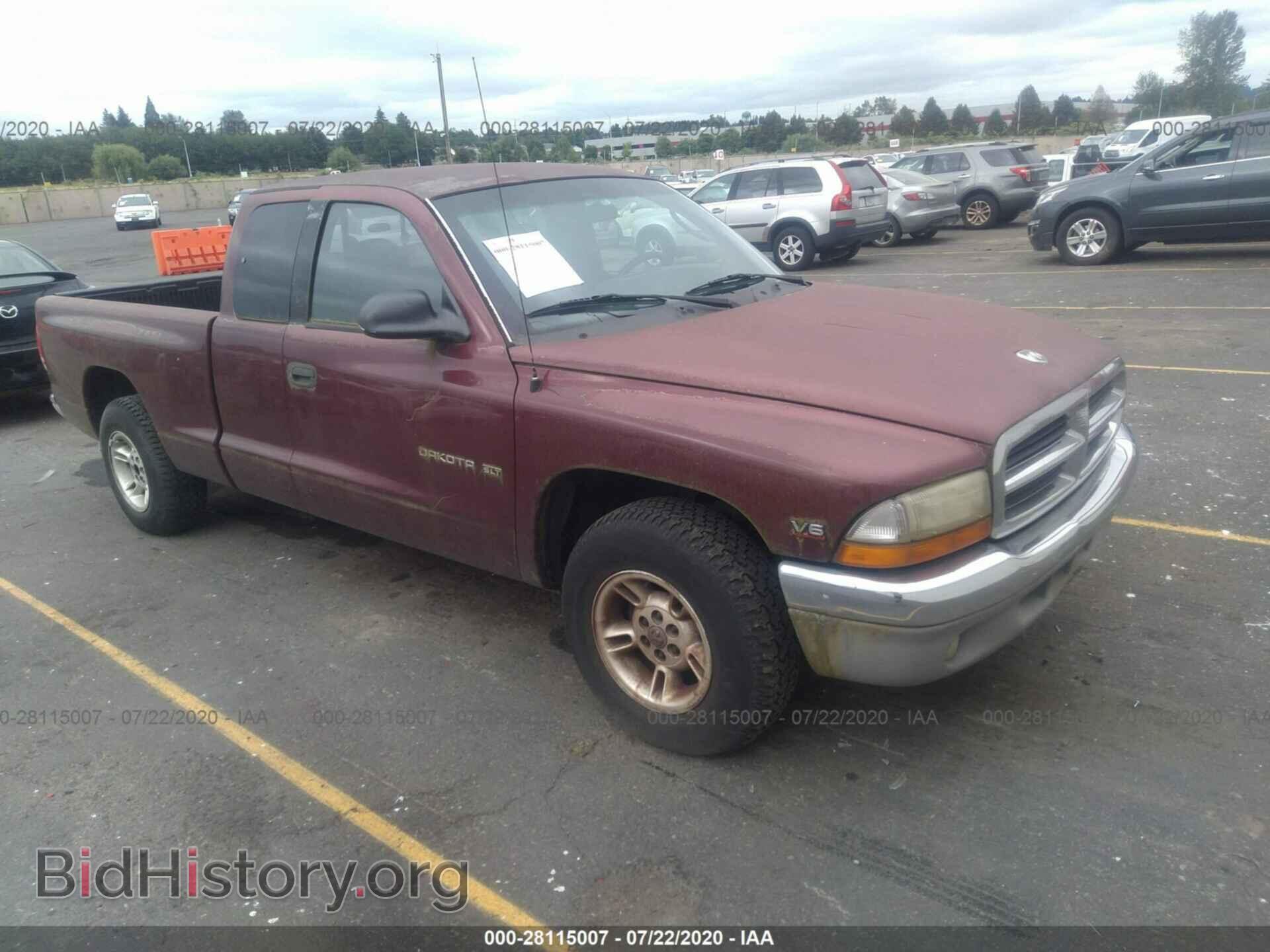Photo 1B7GL22X9YS677463 - DODGE DAKOTA 2000