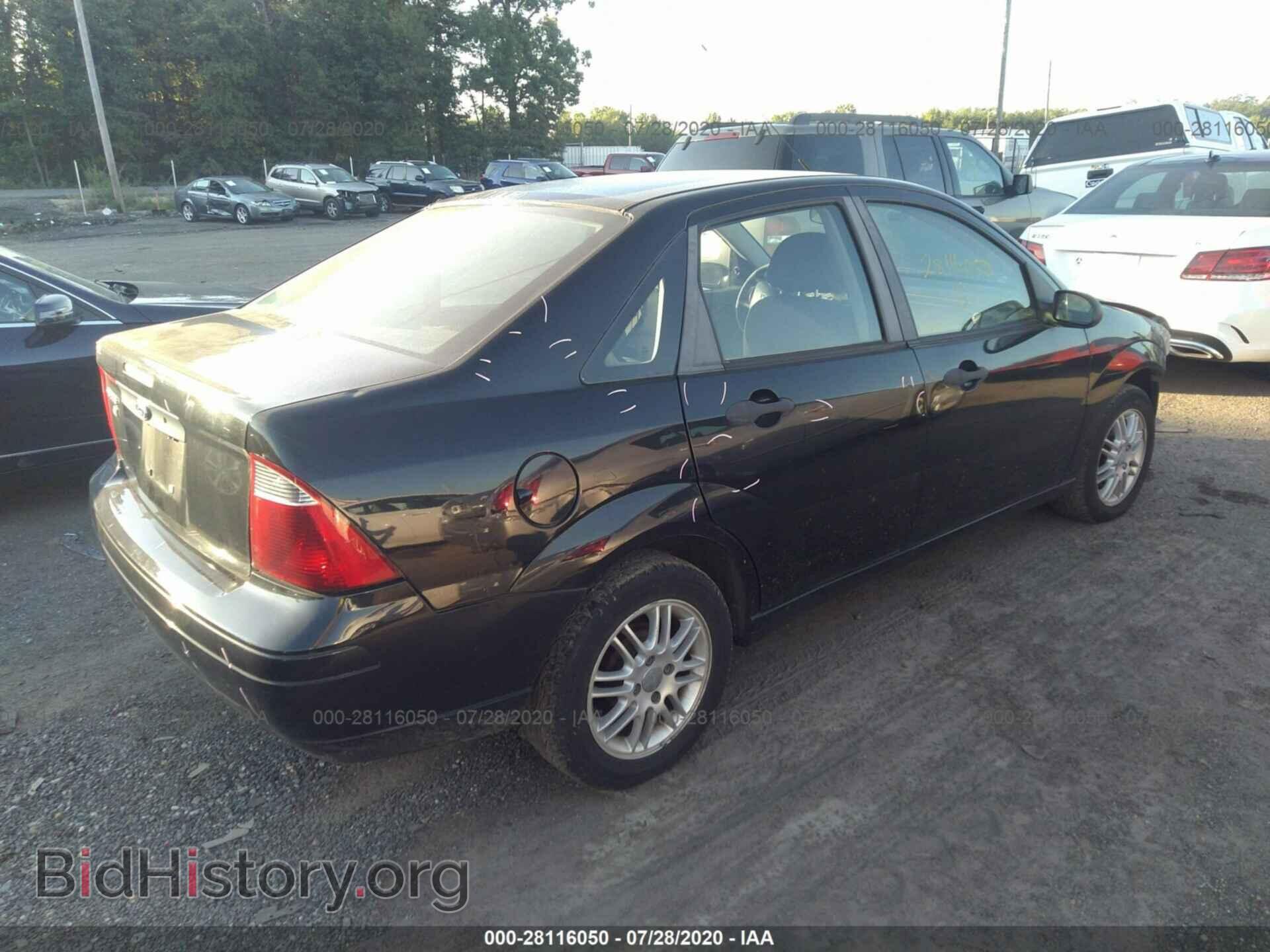 2007 FORD FOCUS - VIN: 1FAHP34N57W198285 - Фото 4