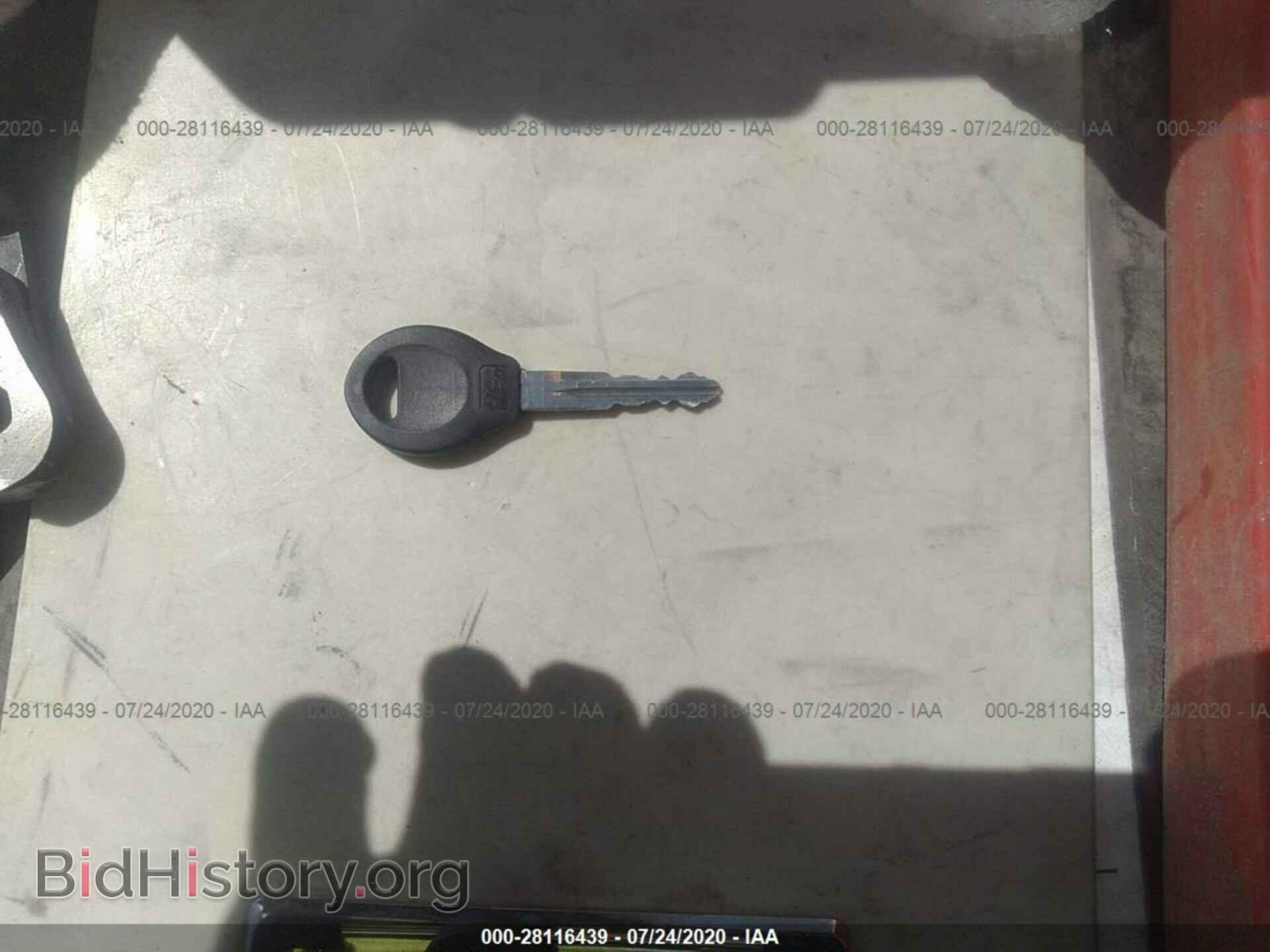2016 NISSAN VERSA - VIN: 3N1CN7AP3GL805087 - Фото 11