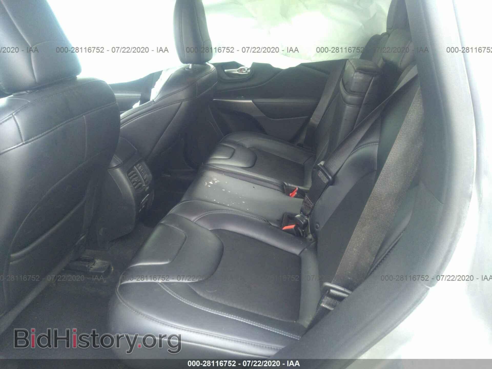 2019 JEEP CHEROKEE - VIN: 1C4PJLLB3KD393210 - Photo 8