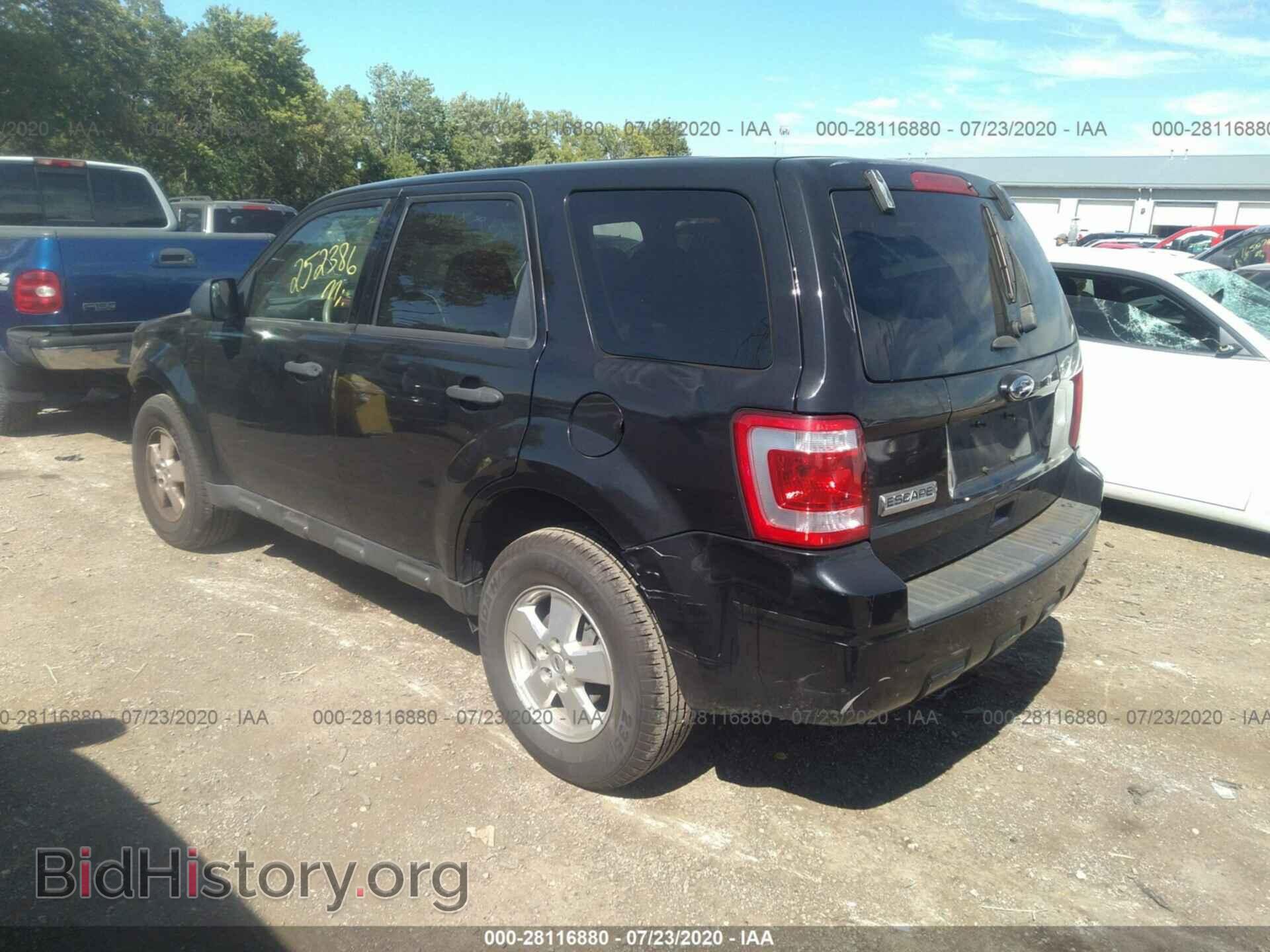 2011 FORD ESCAPE - VIN: 1FMCU0C75BKB60694 - Фото 3