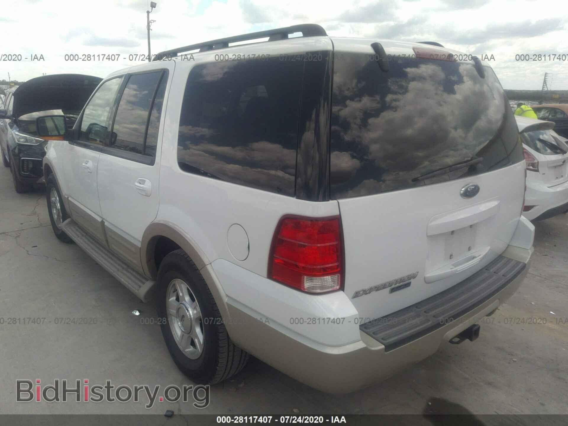 2005 FORD EXPEDITION - VIN: 1FMPU18525LA76765 - Фото 3
