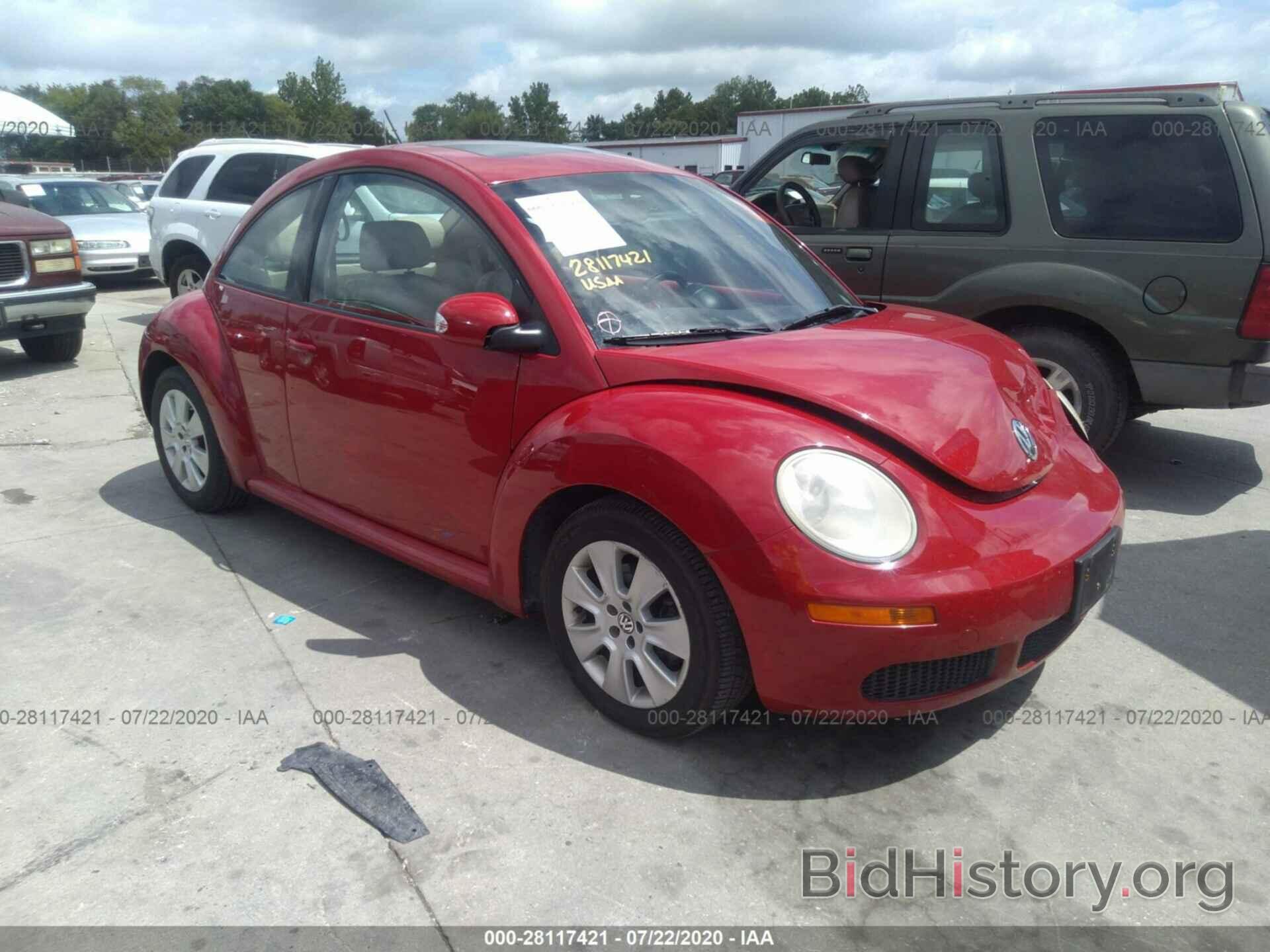 Photo 3VWRW3AG6AM028979 - VOLKSWAGEN NEW BEETLE COUPE 2010