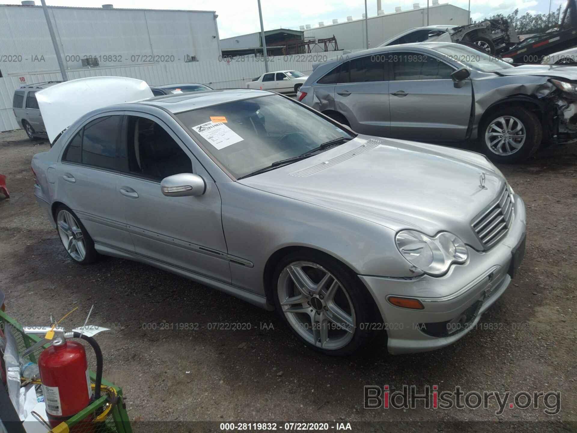 Photo WDBRF52H86A873132 - MERCEDES-BENZ C-CLASS 2006