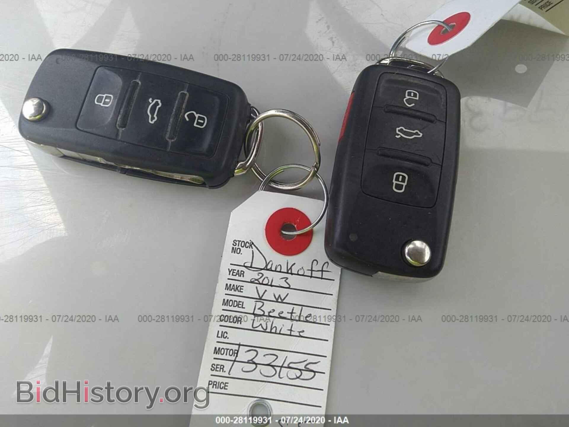 2013 VOLKSWAGEN BEETLE - VIN: 3VWRL7AT3DM645659 - Фото 11