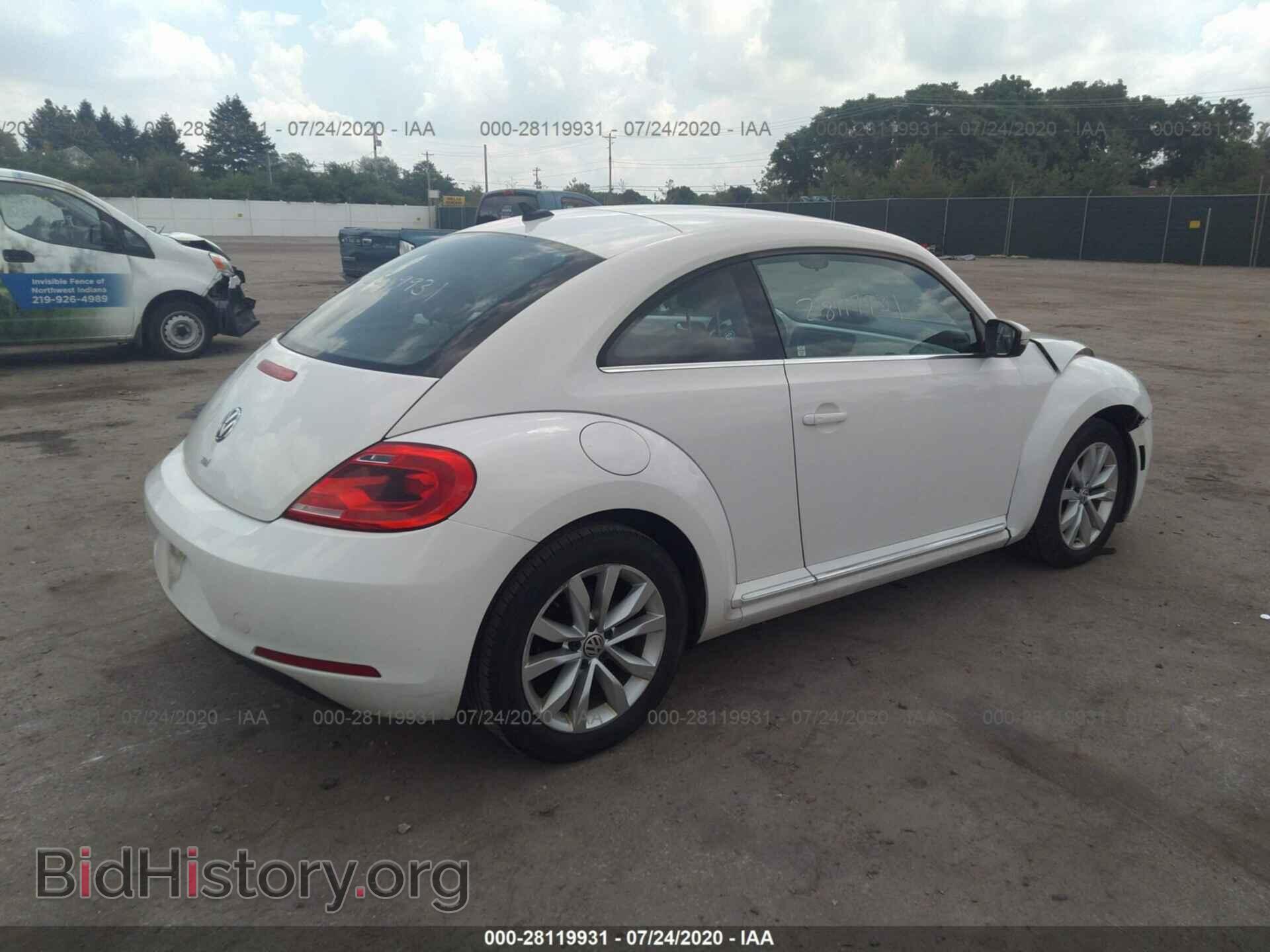 2013 VOLKSWAGEN BEETLE - VIN: 3VWRL7AT3DM645659 - Фото 4