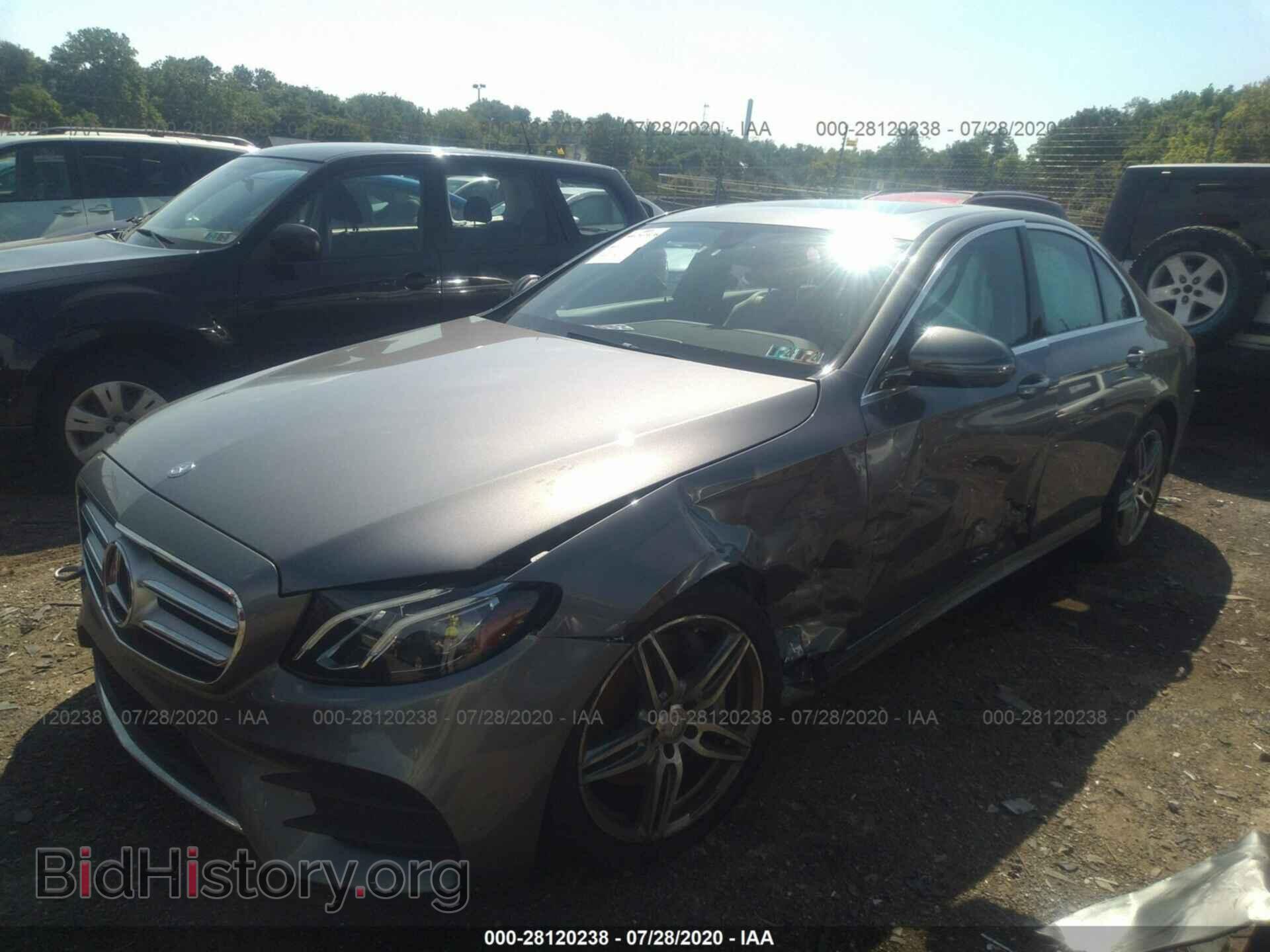 2017 MERCEDES-BENZ E-CLASS - VIN: WDDZF4KB1HA109221 - Фото 2