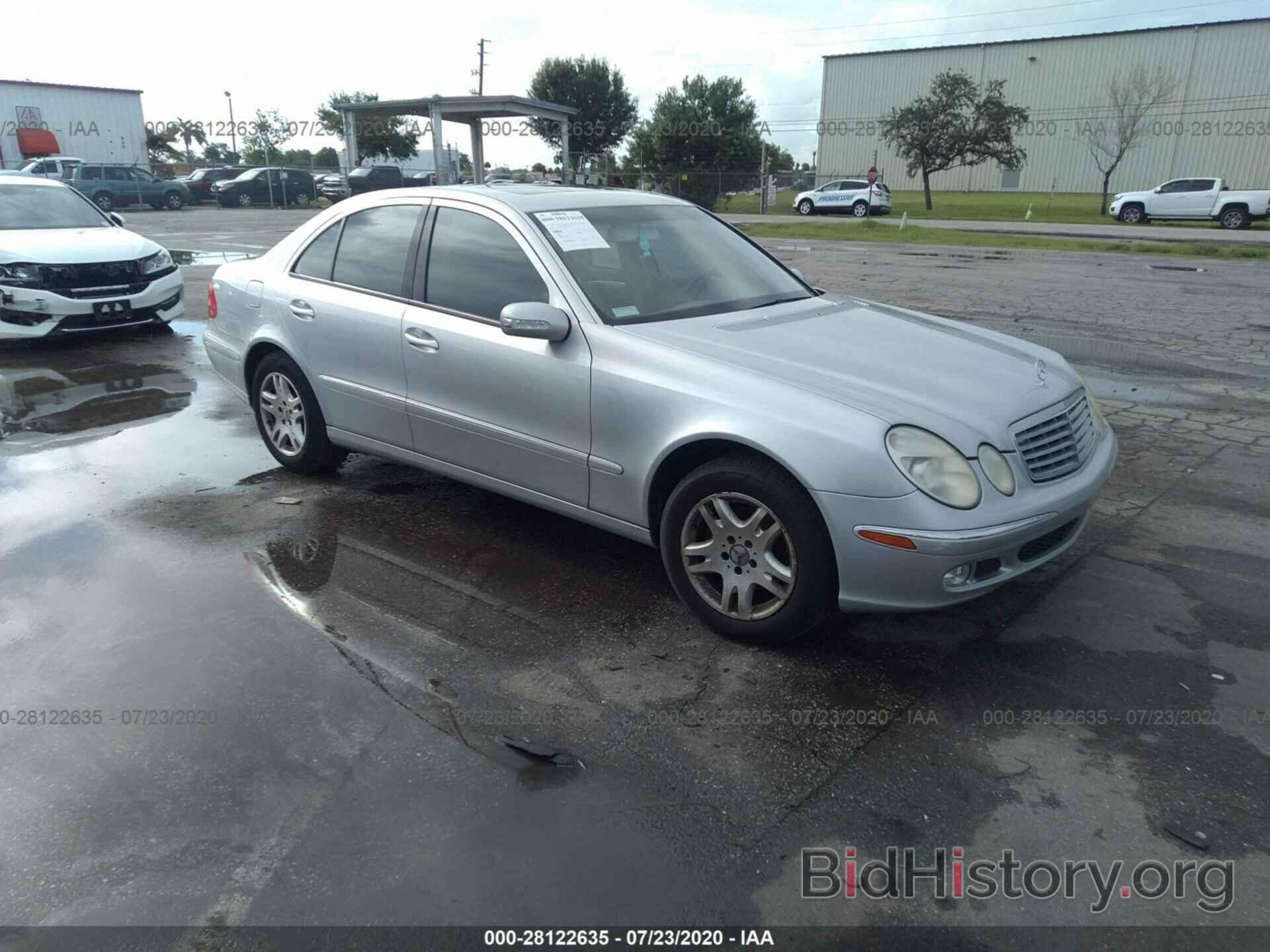 Photo WDBUF65J53A201751 - MERCEDES-BENZ E 2003