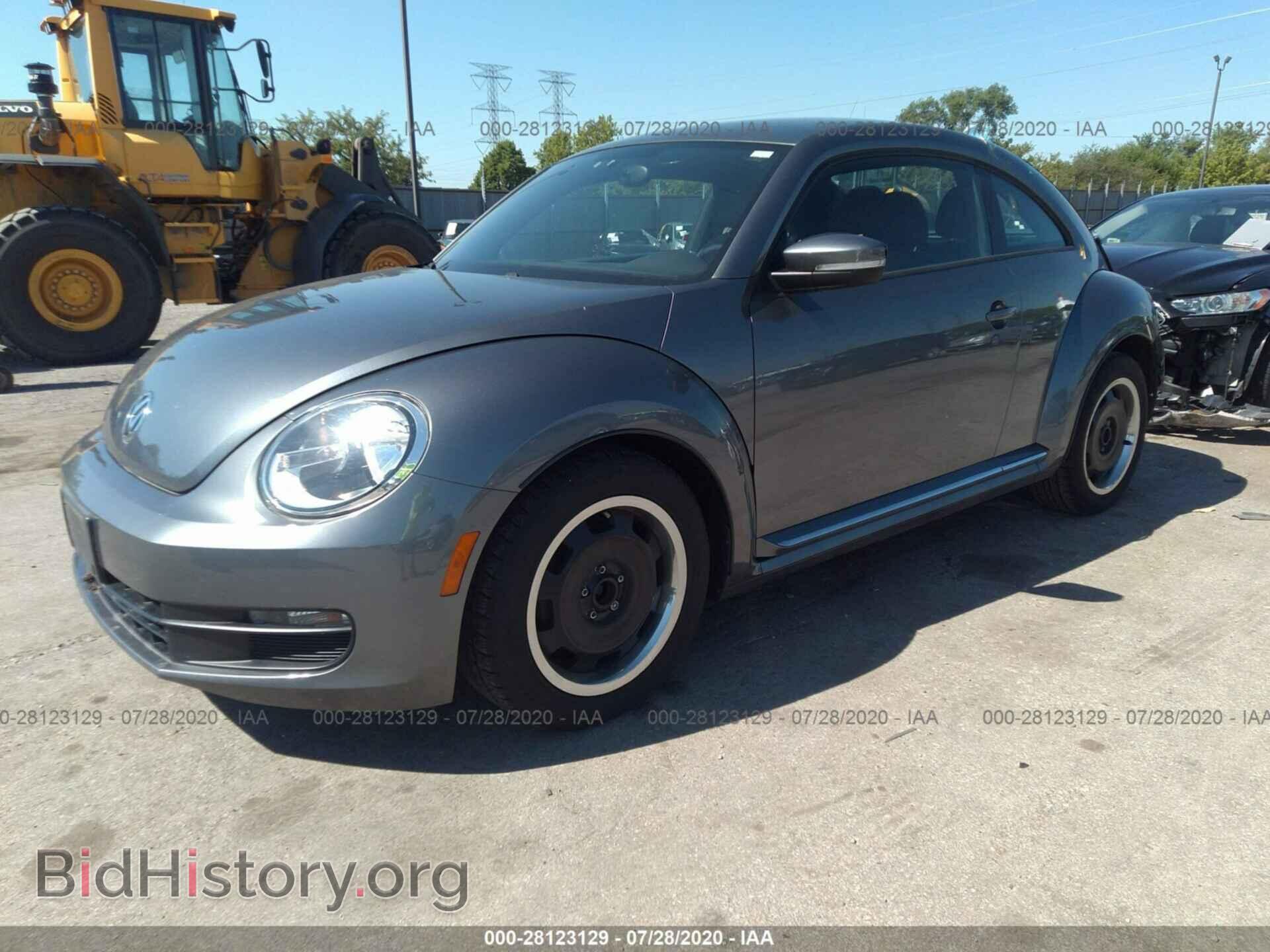 2012 VOLKSWAGEN BEETLE - VIN: 3VWJP7AT1CM615009 - Фото 2