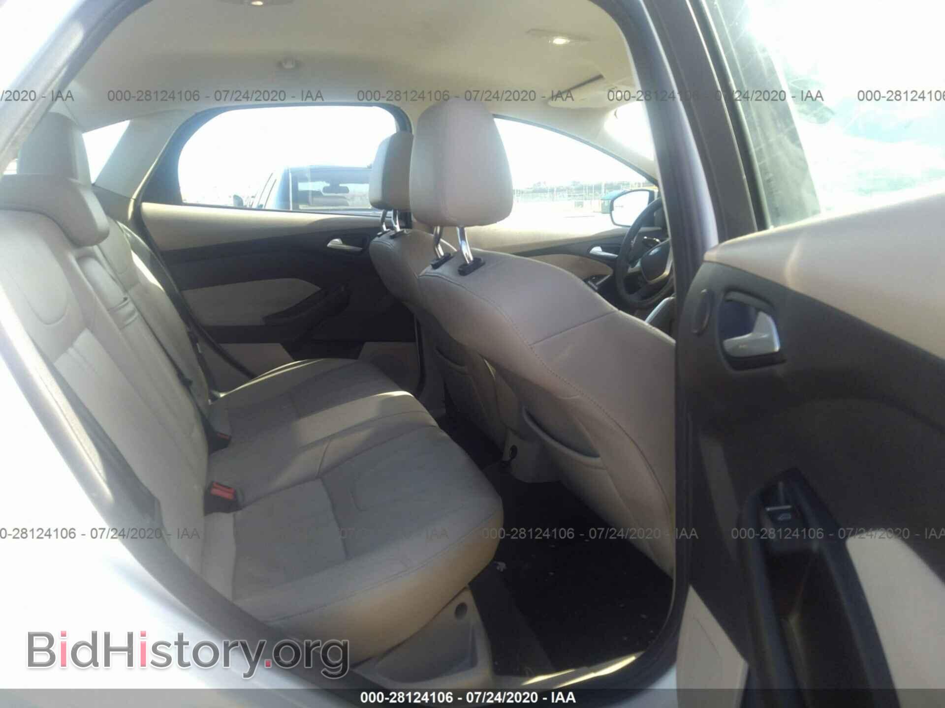 Photo 1FAHP3H21CL352468 - FORD FOCUS 2012