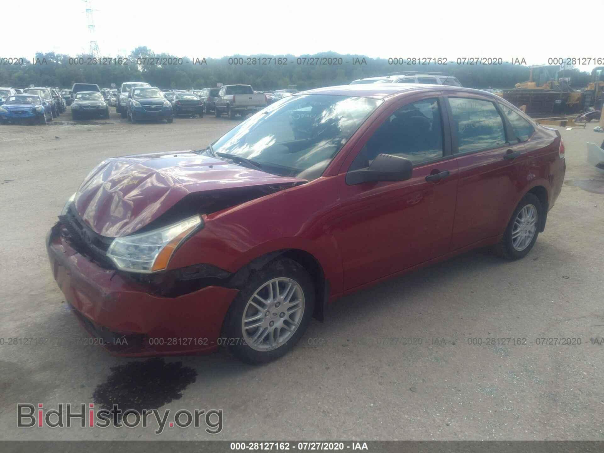 2011 FORD FOCUS - VIN: 1FAHP3FN8BW110822 - Фото 2
