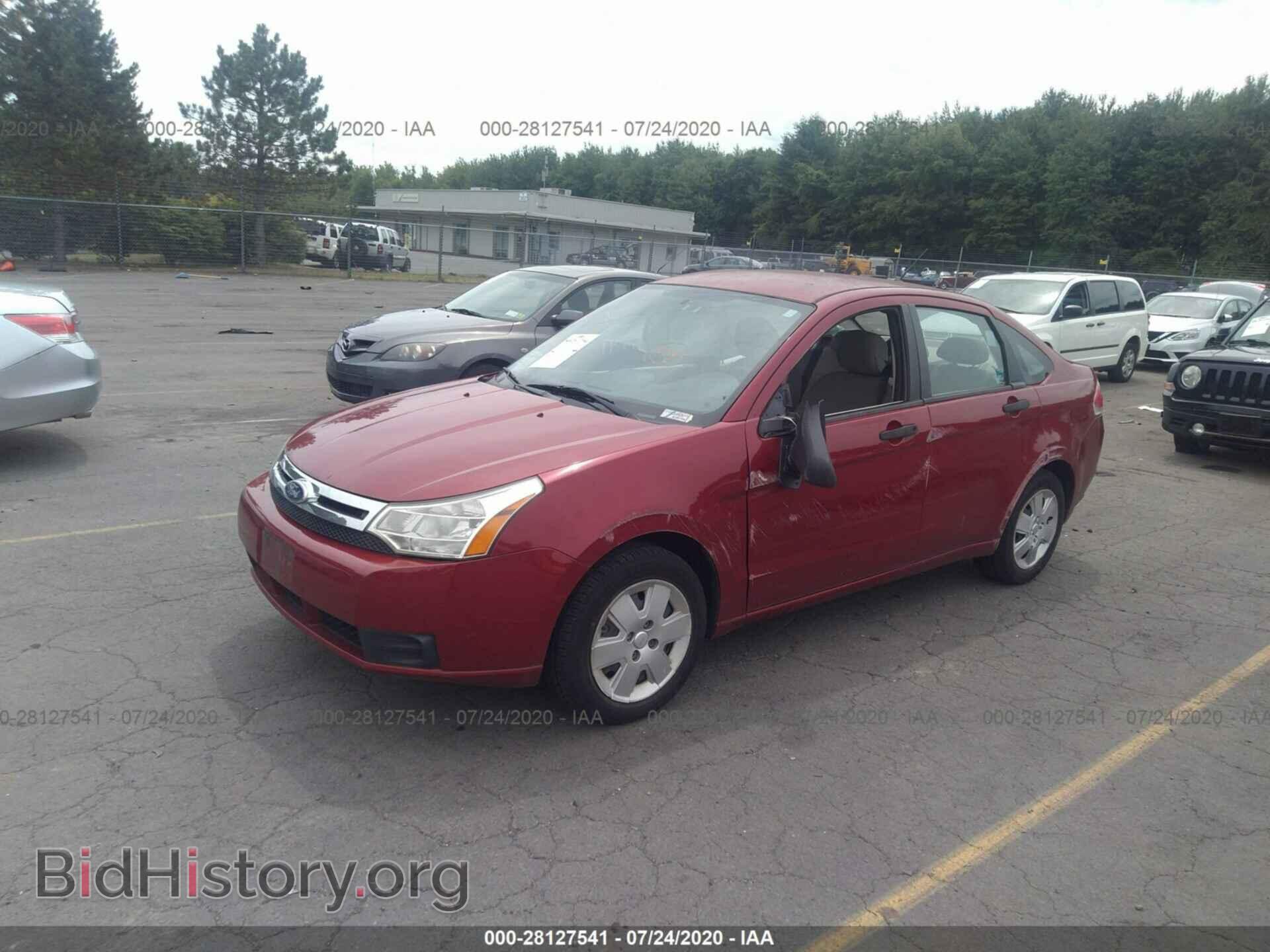 2011 FORD FOCUS - VIN: 1FAHP3EN8BW112717 - Photo 2