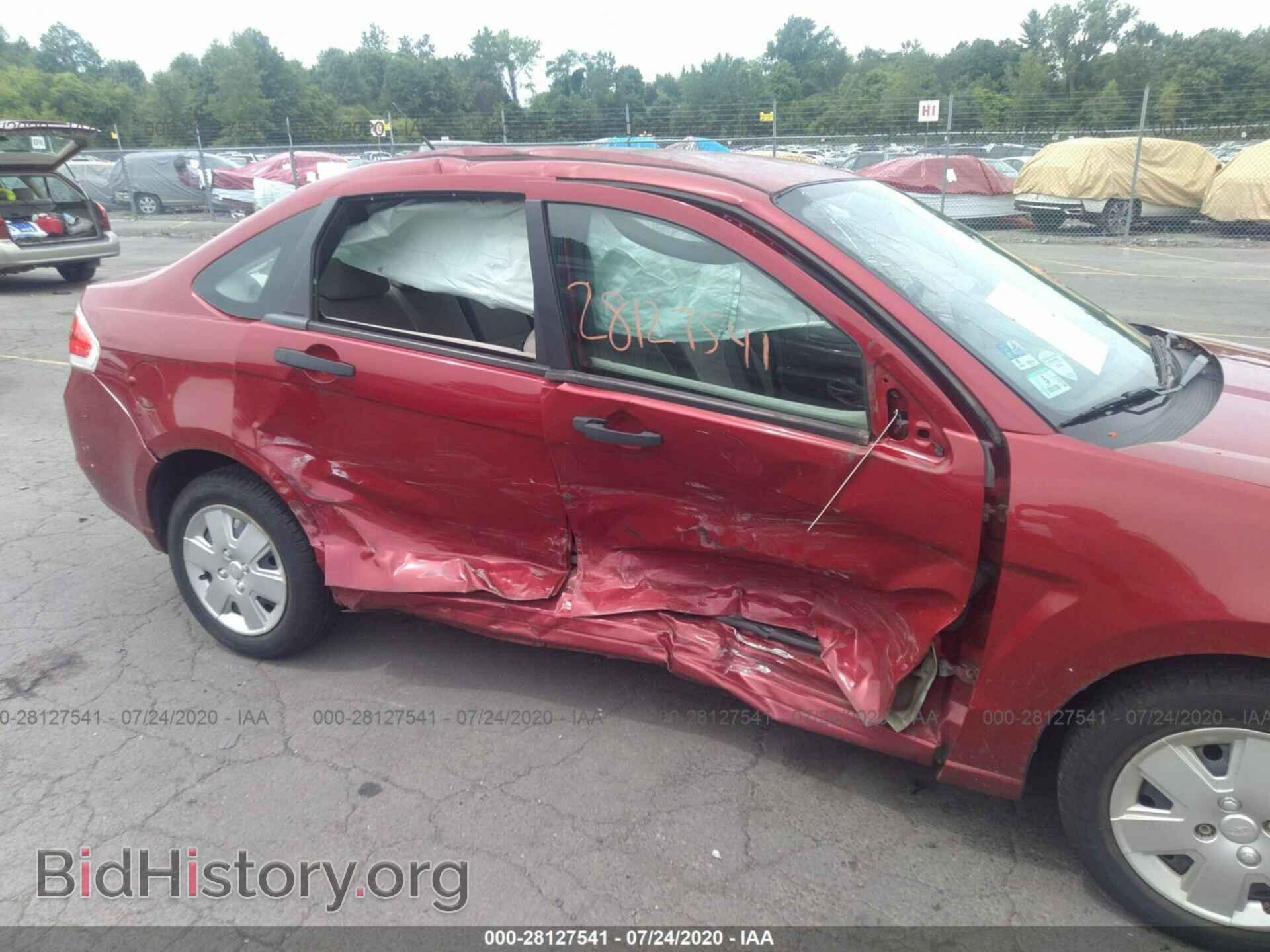 2011 FORD FOCUS - VIN: 1FAHP3EN8BW112717 - Photo 6