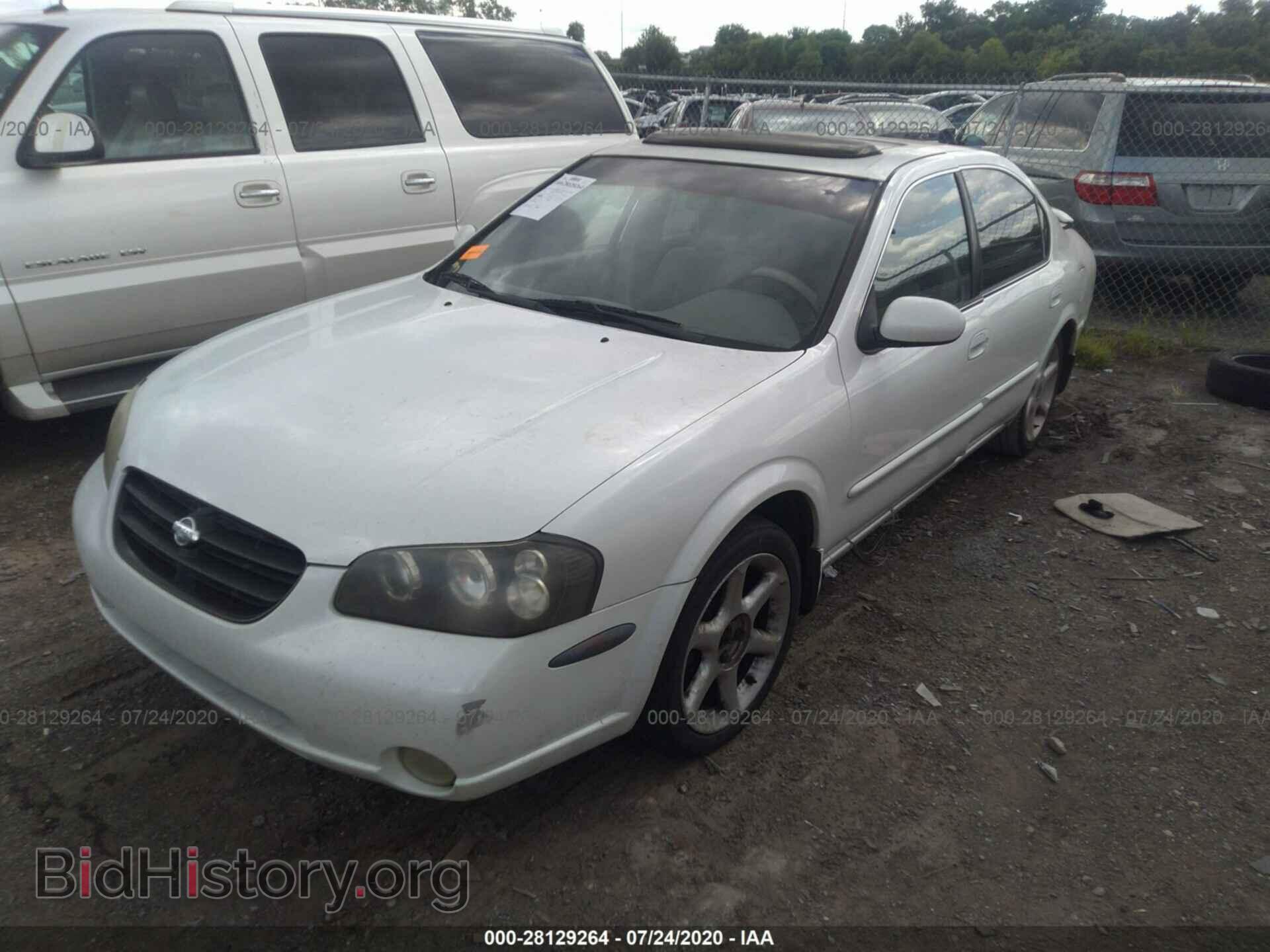 2000 NISSAN MAXIMA - VIN: JN1CA31D5YT526554 - Photo 2