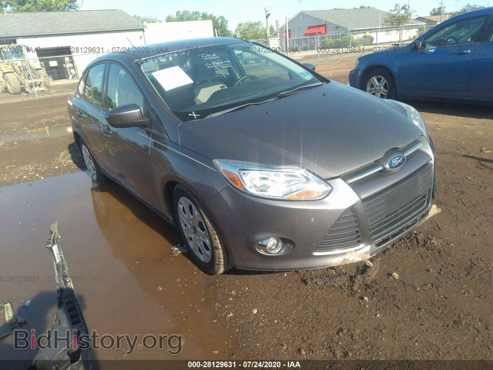 Photo 1FAHP3F28CL385339 - FORD FOCUS 2012