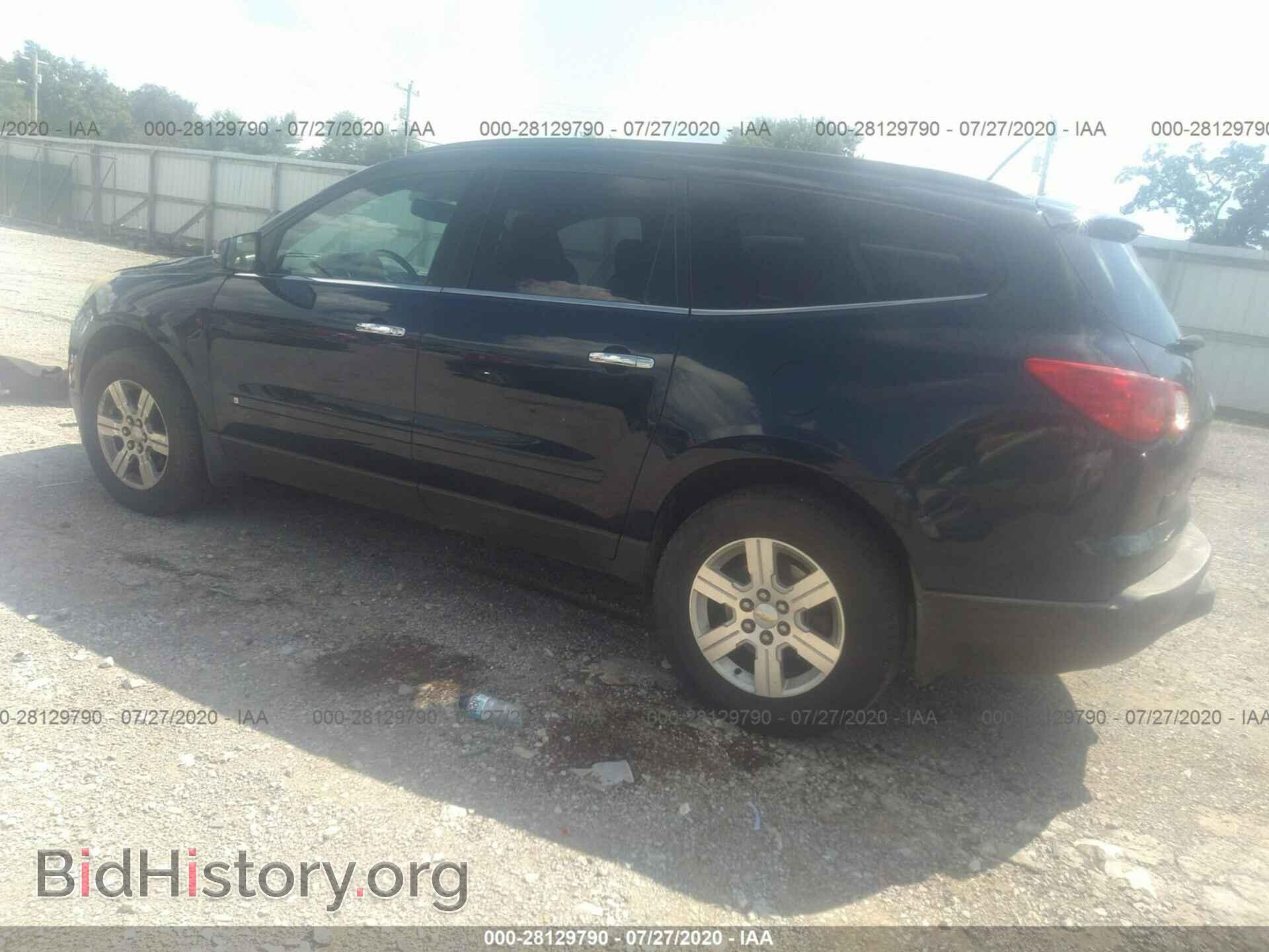2010 CHEVROLET TRAVERSE - VIN: 1GNLRFED2AS124835 - Фото 3