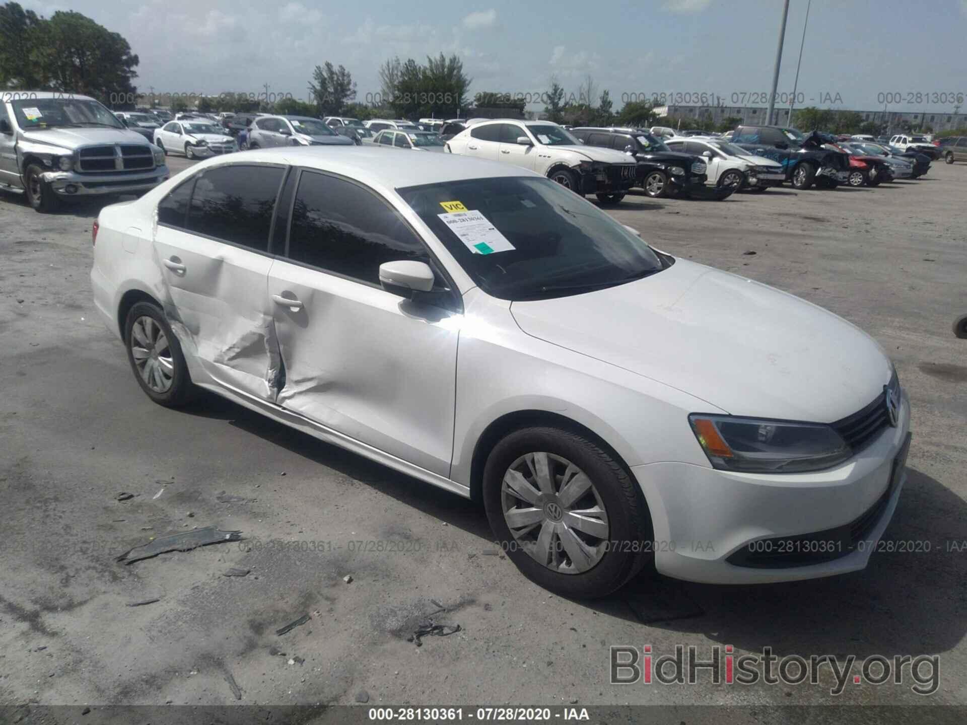 Фотография 3VWD17AJ7EM237939 - VOLKSWAGEN JETTA SEDAN 2014