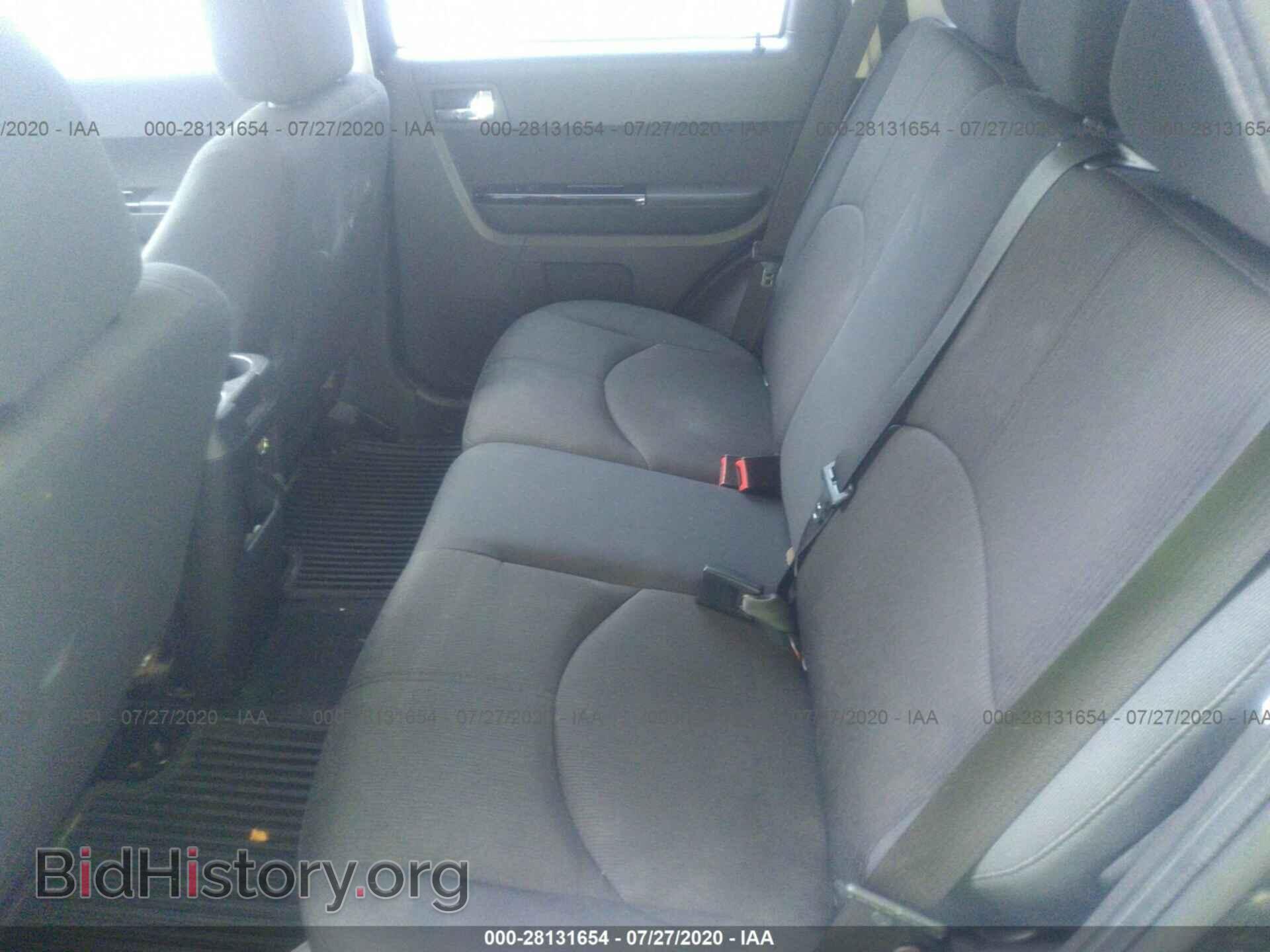 2011 MAZDA TRIBUTE - VIN: 4F2CY9C72BKM04735 - Фото 8