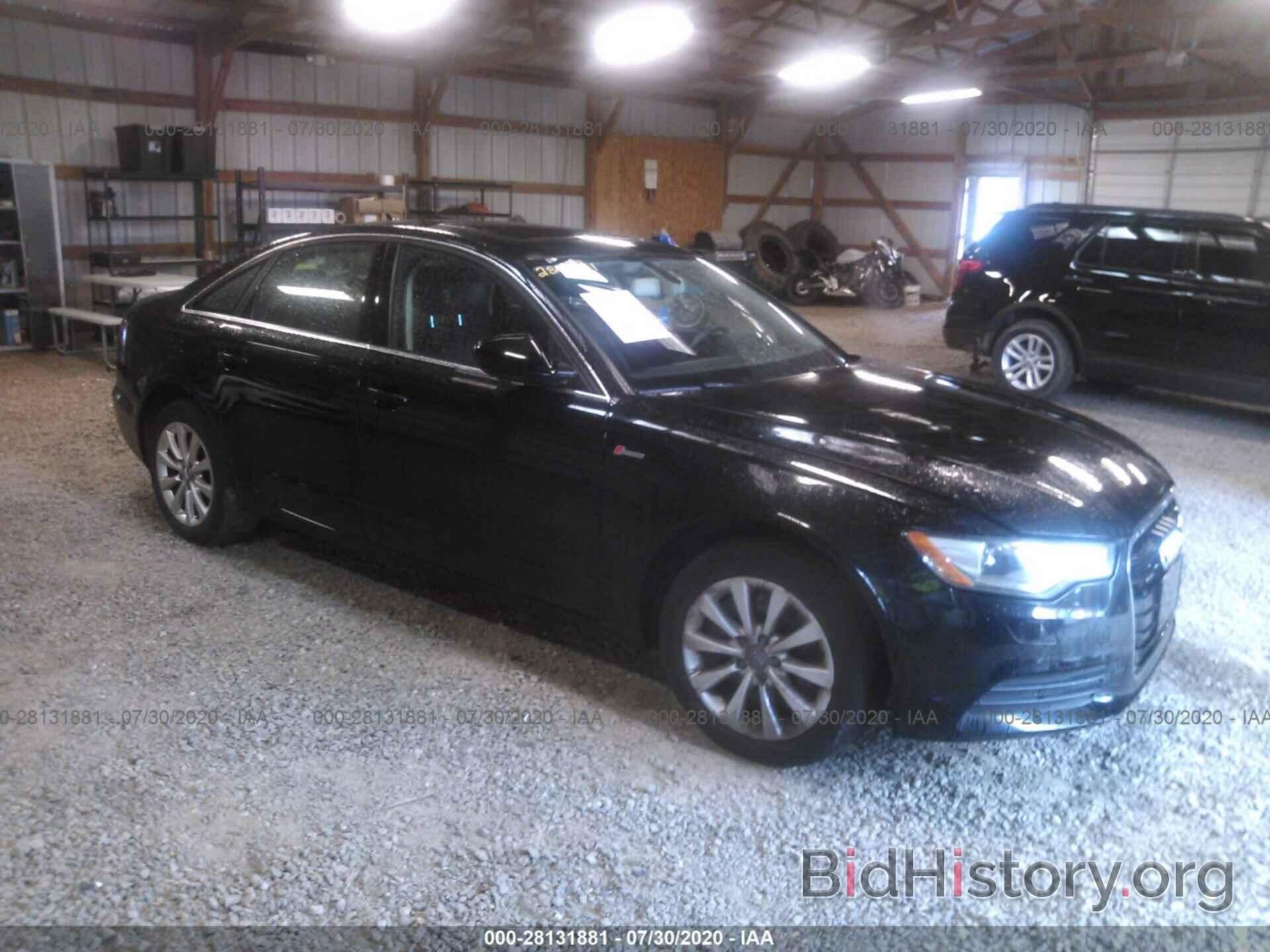 Photo WAUGGAFCXCN035862 - AUDI A6 2012