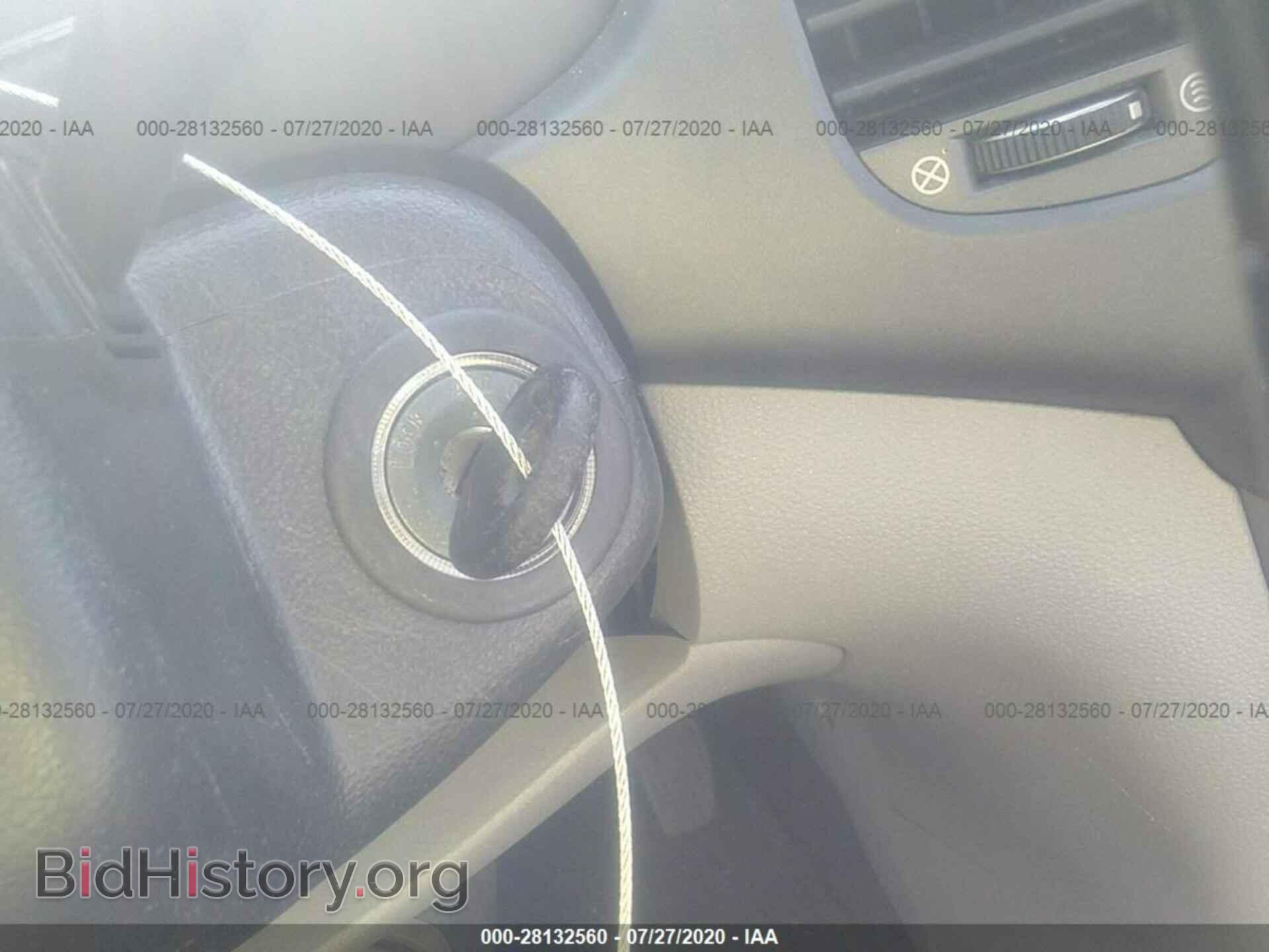 2008 KIA OPTIMA - VIN: KNAGE123985242570 - Фото 11