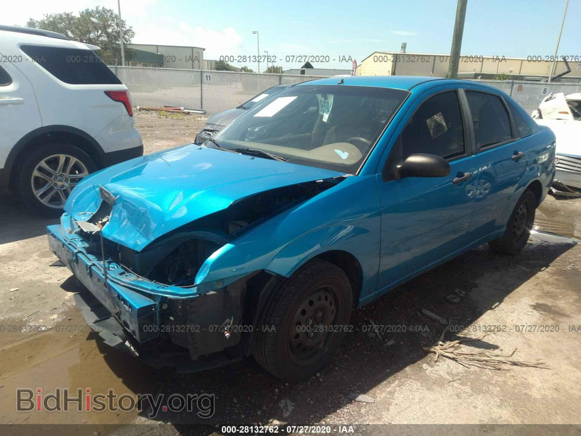 2007 FORD FOCUS - VIN: 1FAHP34N67W245307 - Фото 2