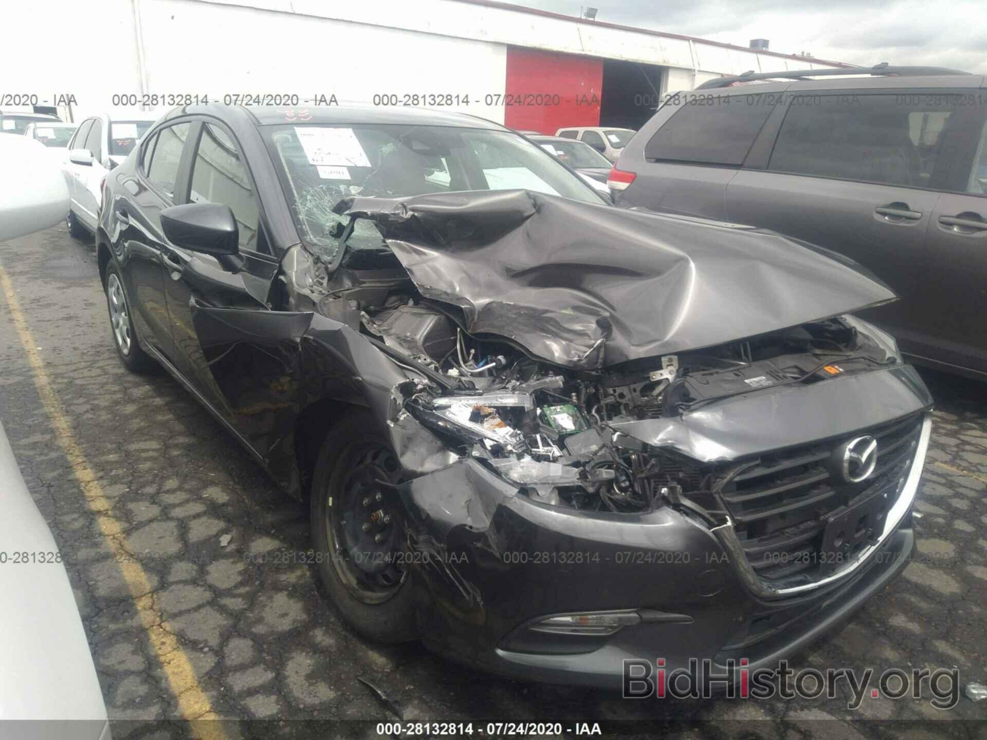 Photo 3MZBN1U76JM176117 - MAZDA MAZDA3 4-DOOR 2018