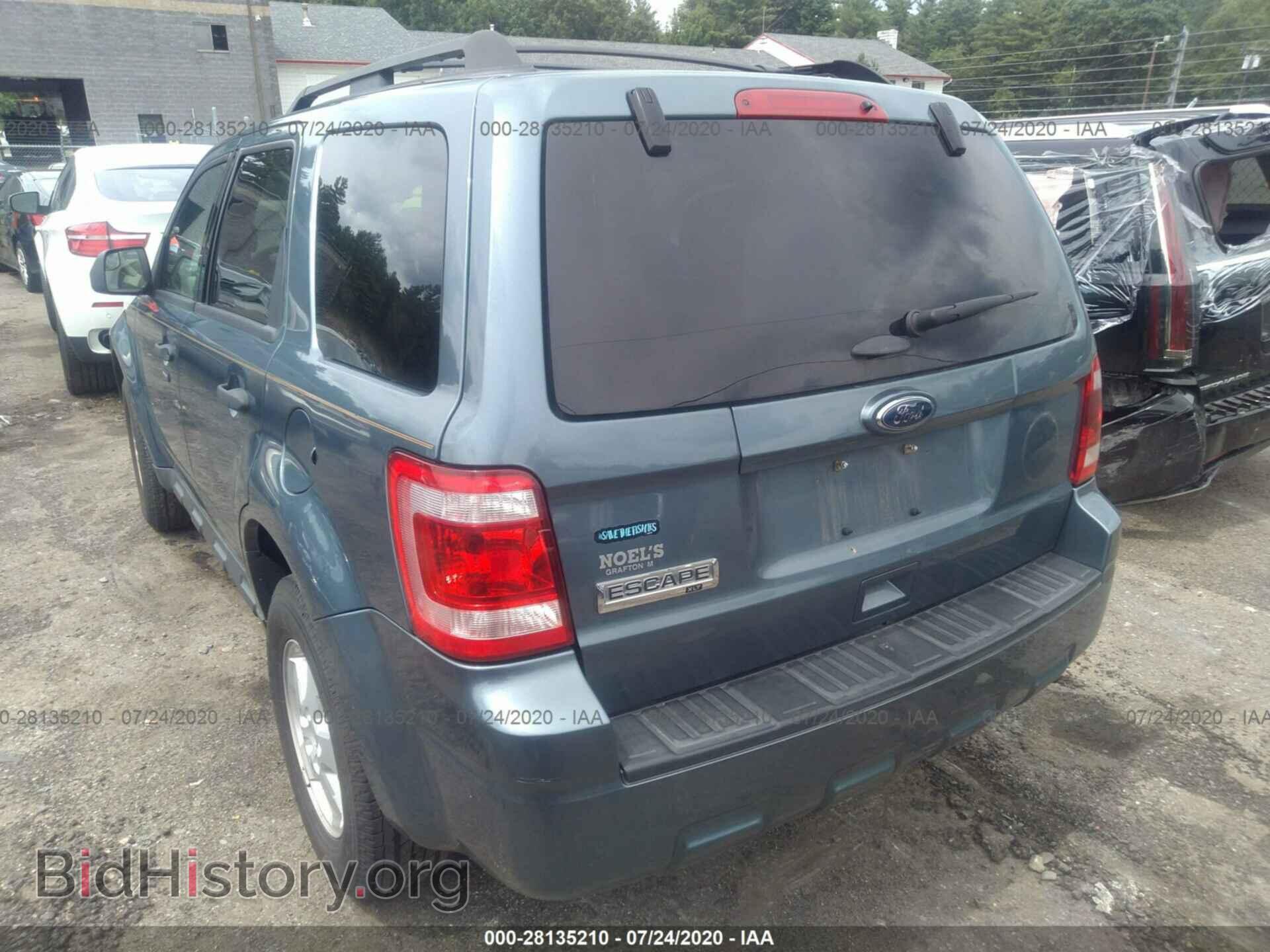 2011 FORD ESCAPE - VIN: 1FMCU0D77BKB94330 - Фото 3
