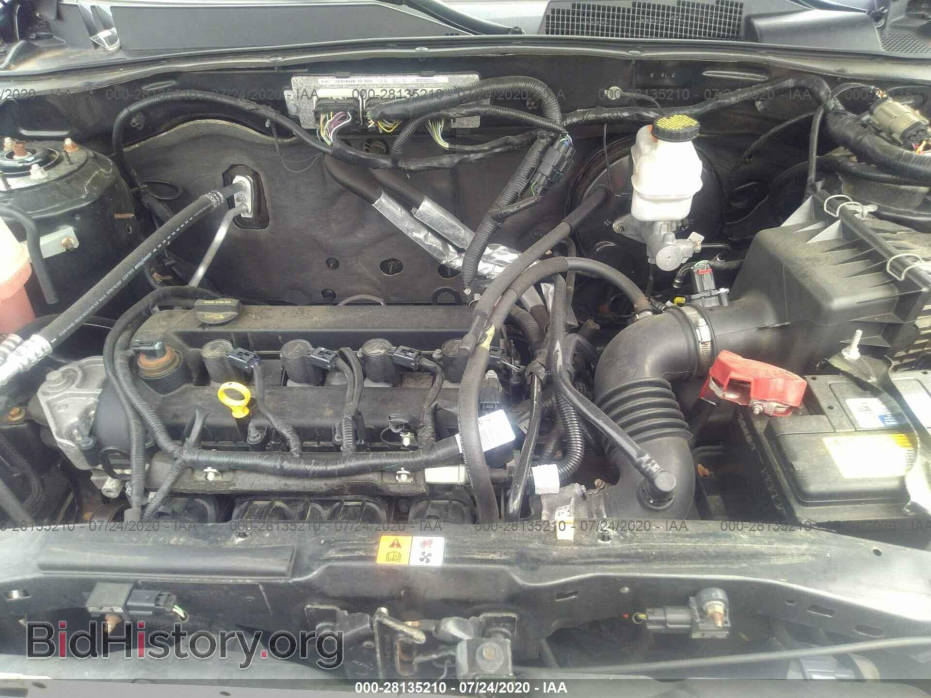 2011 FORD ESCAPE - VIN: 1FMCU0D77BKB94330 - Фото 10
