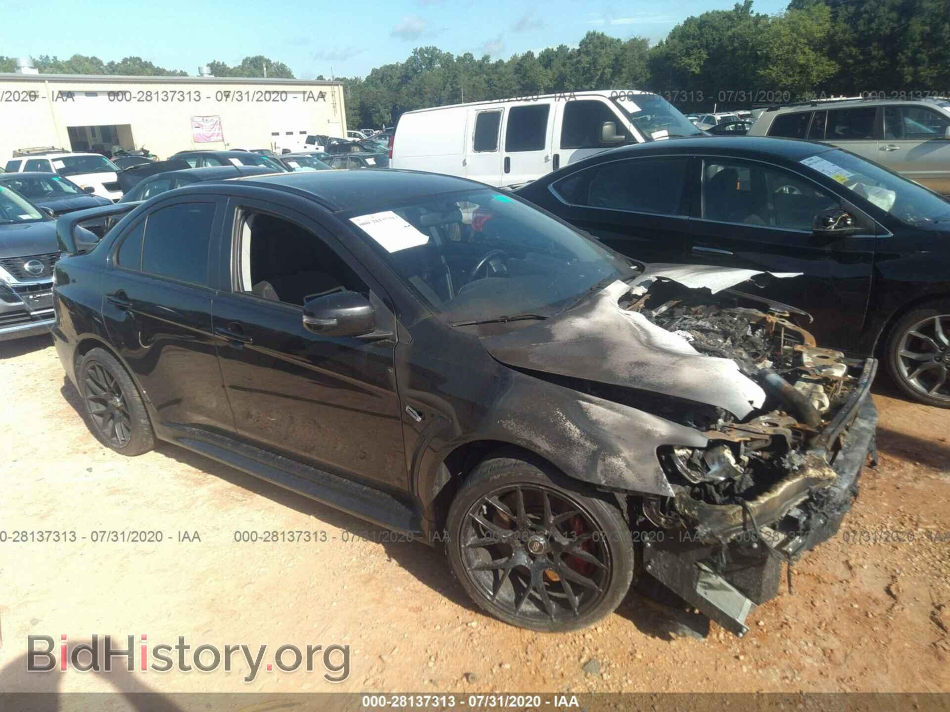 Photo JA32W8FV2FU019044 - MITSUBISHI LANCER EVOLUTION 2015