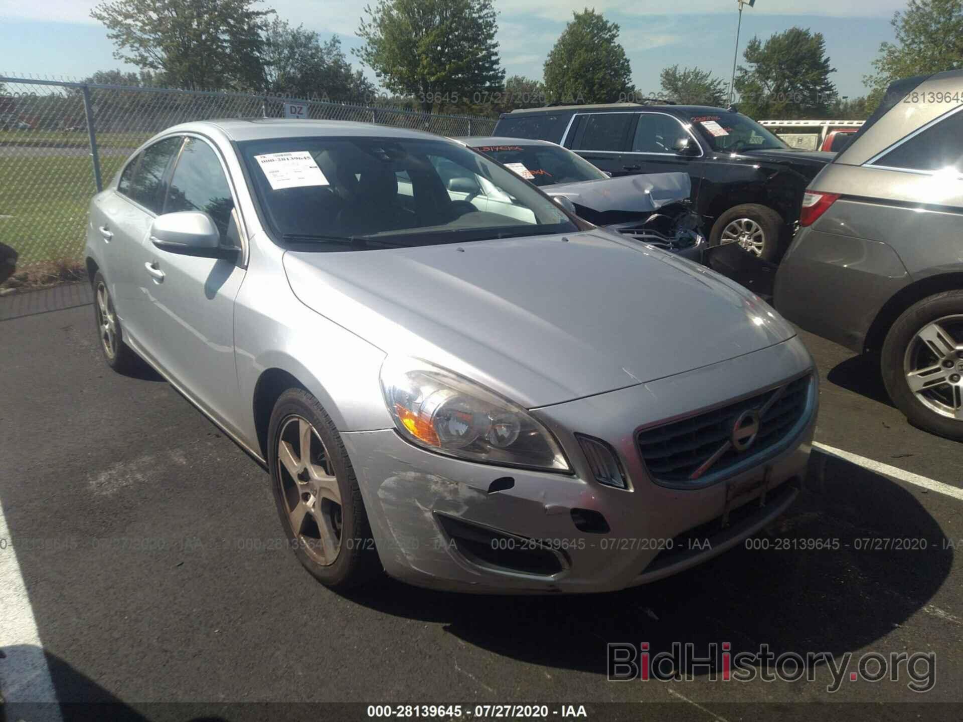 Photo YV1622FS3C2043937 - VOLVO S60 2012