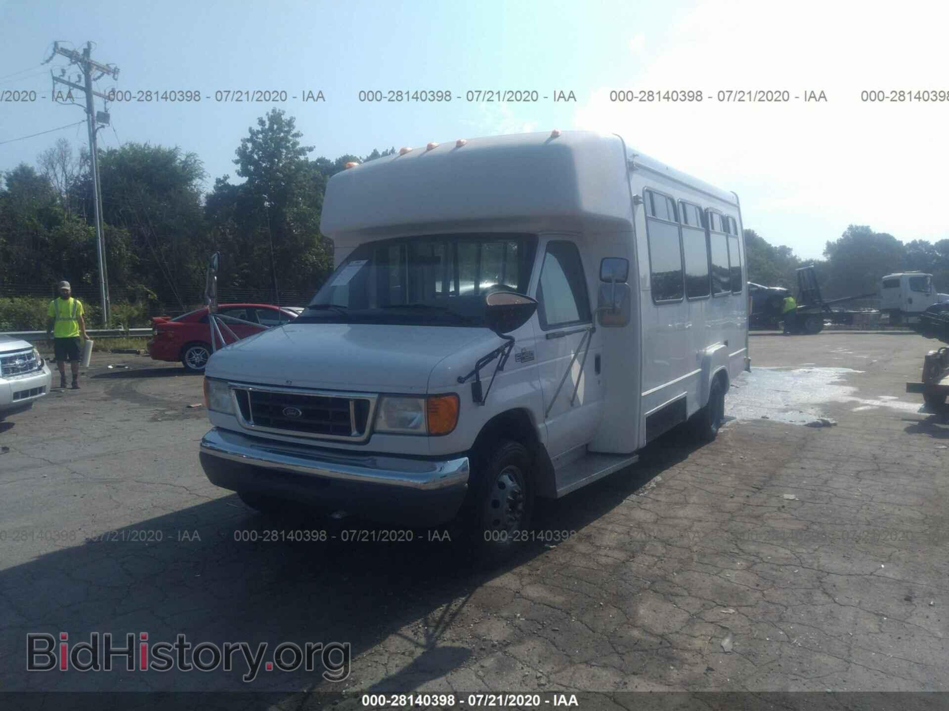 2004 FORD ECONOLINE - VIN: 1FDXE45S34HA36611 - Фото 2