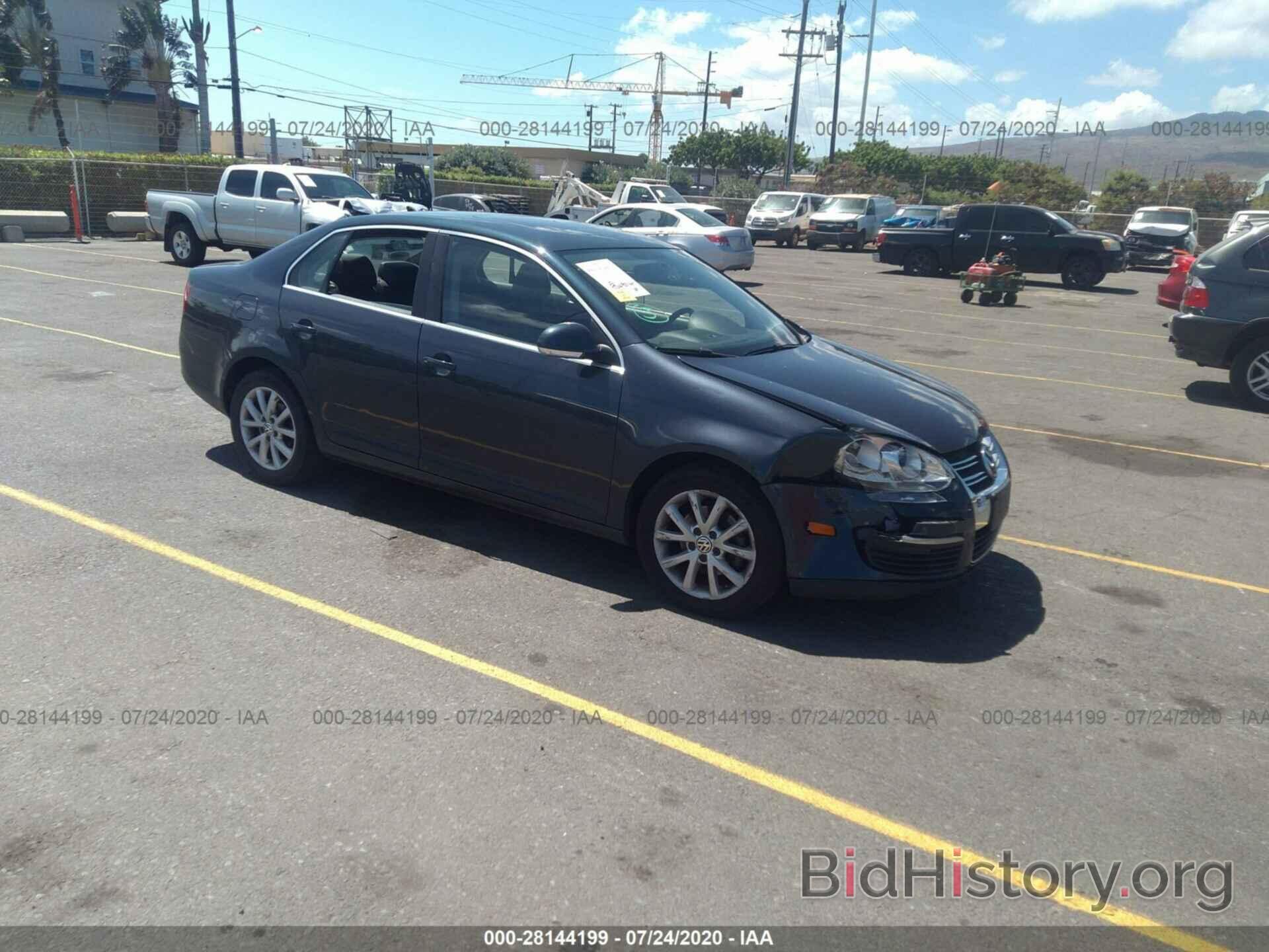 Photo 3VWRZ7AJ6AM049535 - VOLKSWAGEN JETTA 2010