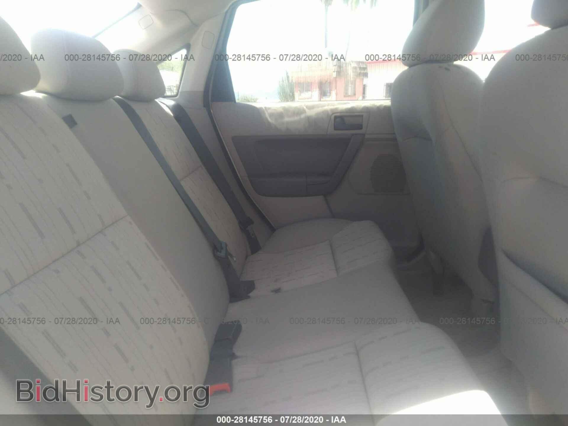 2011 FORD FOCUS - VIN: 1FAHP3FN6BW150462 - Фото 8