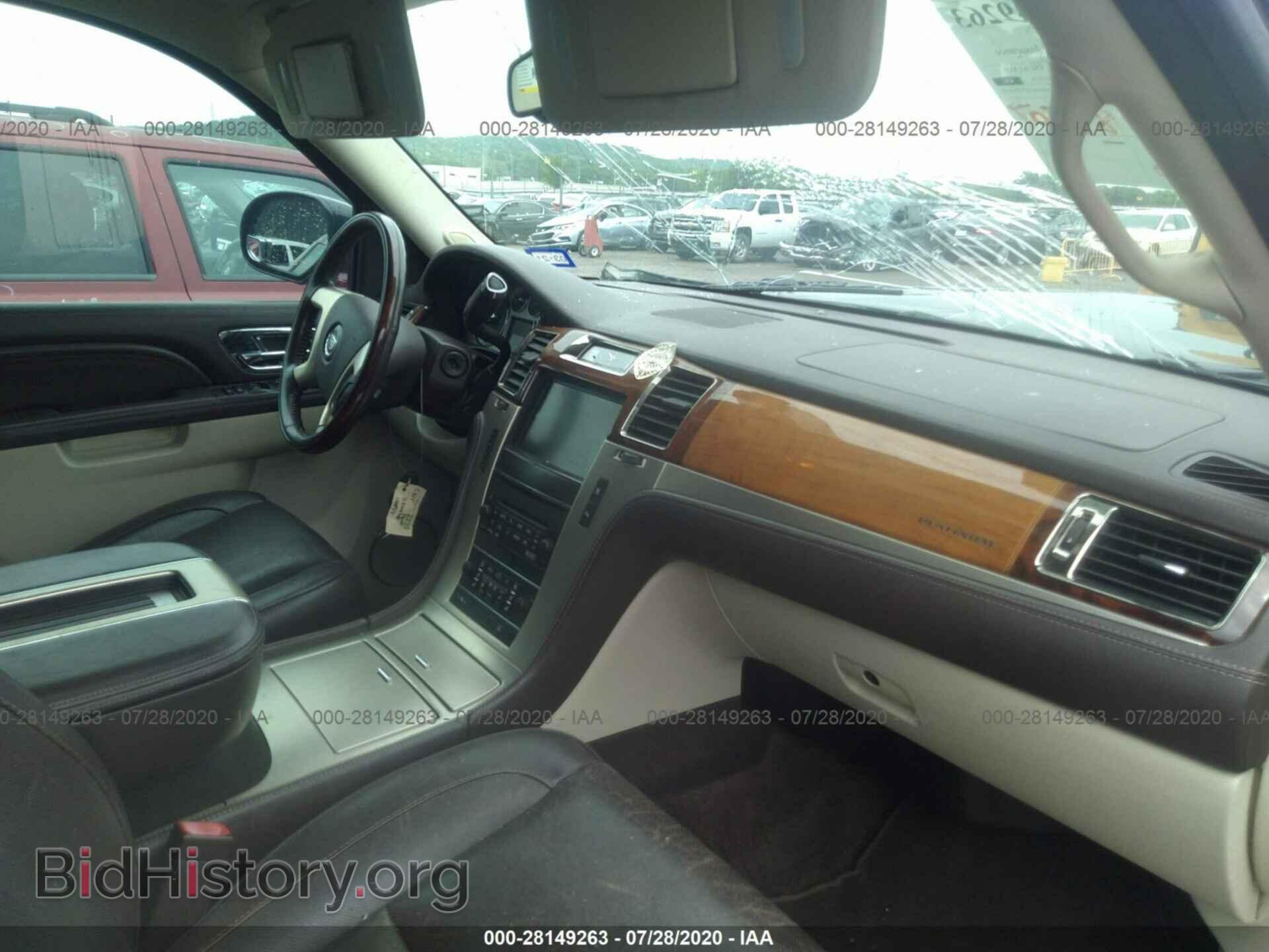 2011 CADILLAC ESCALADE - VIN: 1GYS4DEF2BR370330 - Фото 5