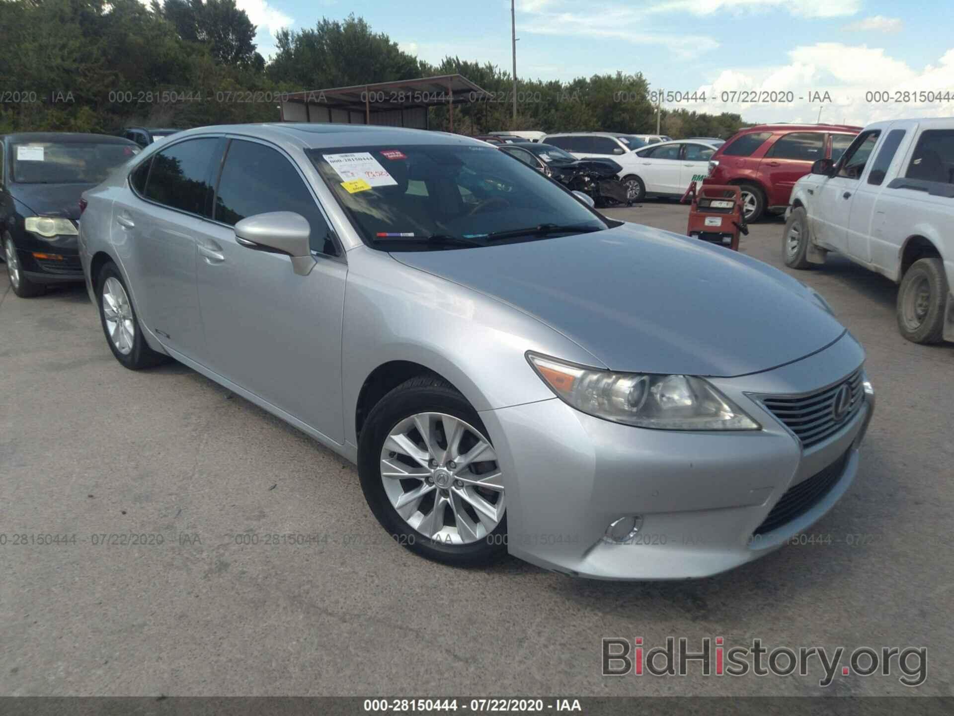 Photo JTHBW1GG2D2000588 - LEXUS ES 300H 2013