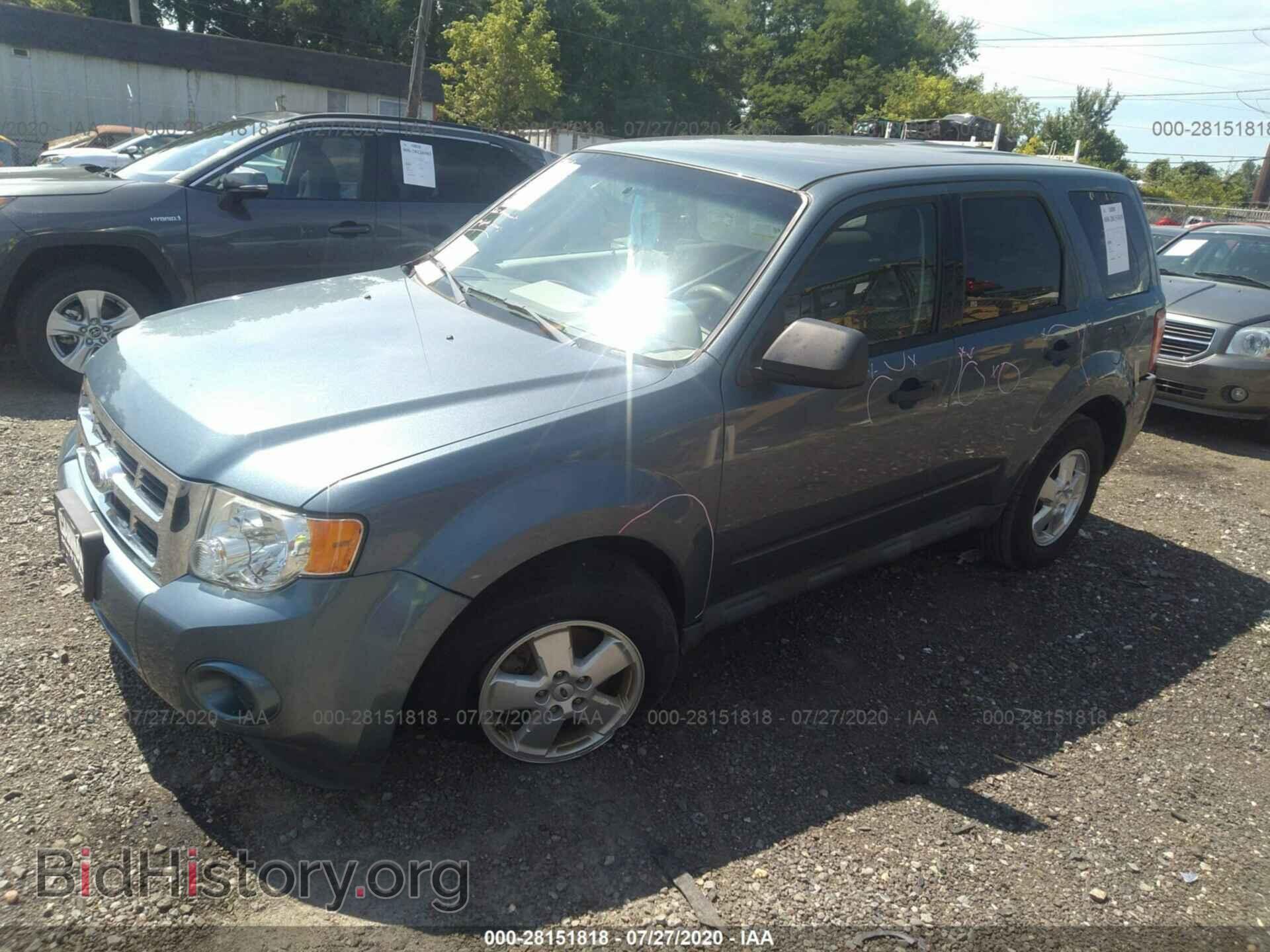 2011 FORD ESCAPE - VIN: 1FMCU0C76BKC53353 - Фото 2