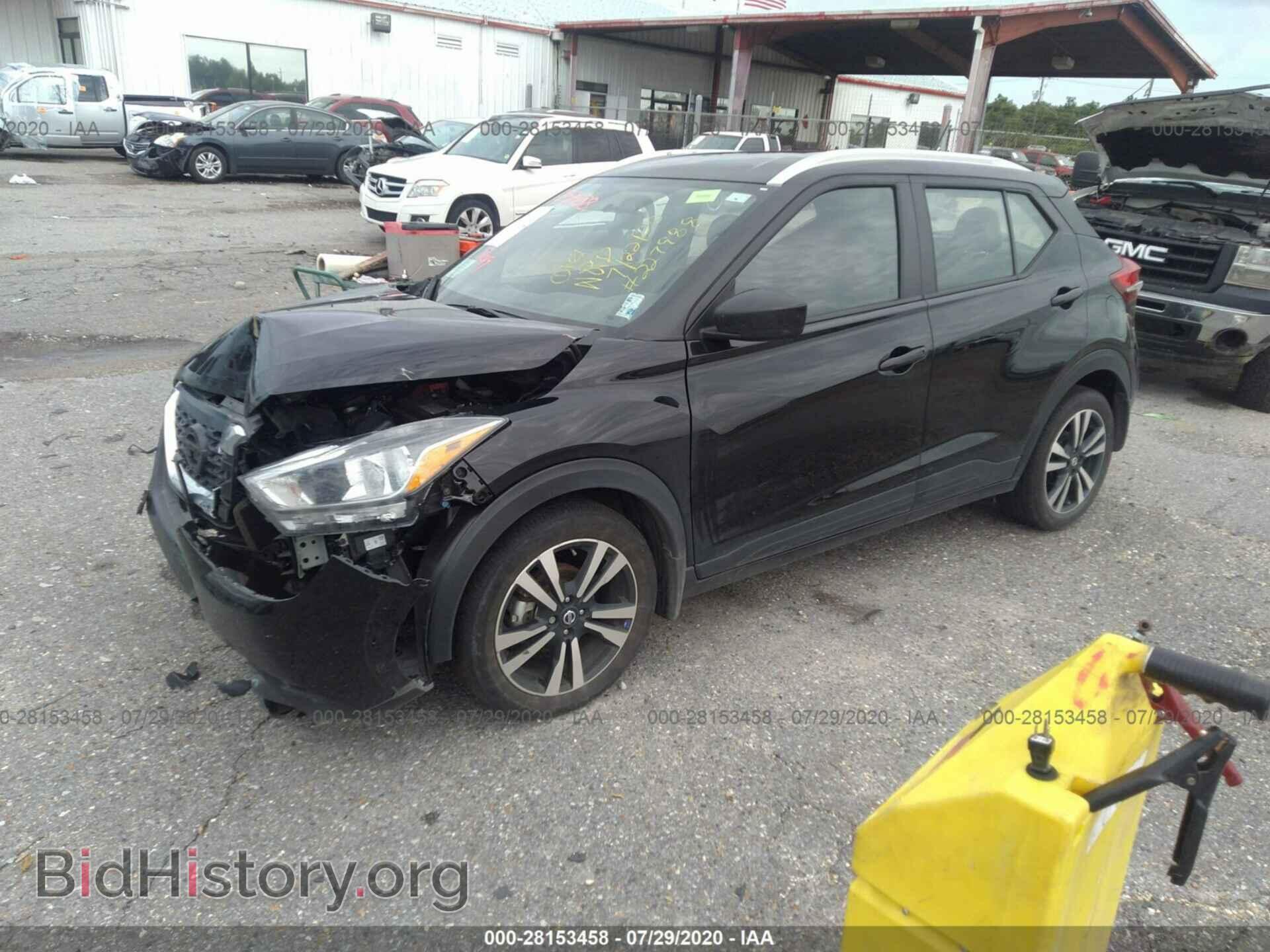 2019 NISSAN KICKS - VIN: 3N1CP5CU3KL555439 - Фото 2