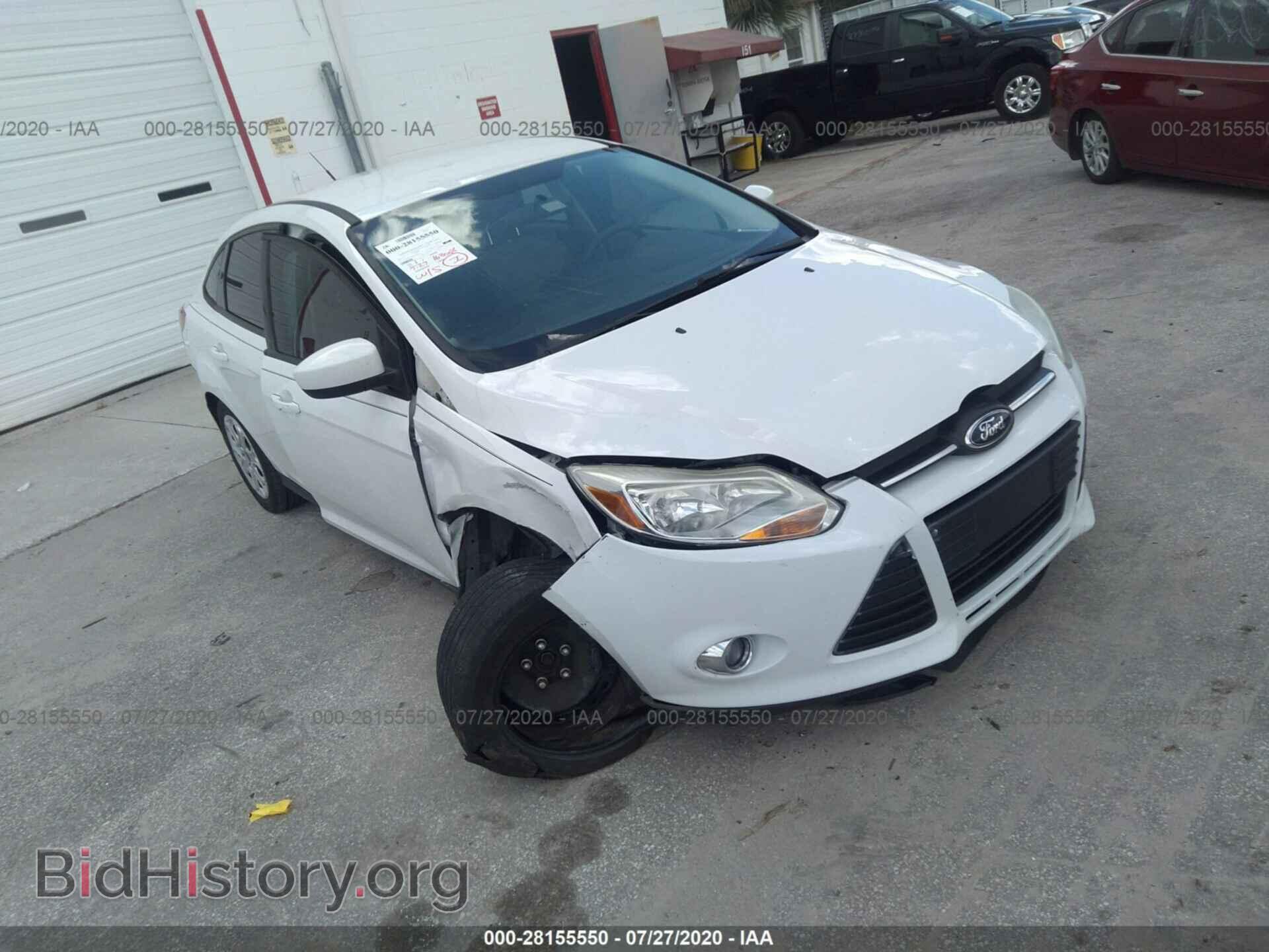 Photo 1FAHP3F24CL360616 - FORD FOCUS 2012