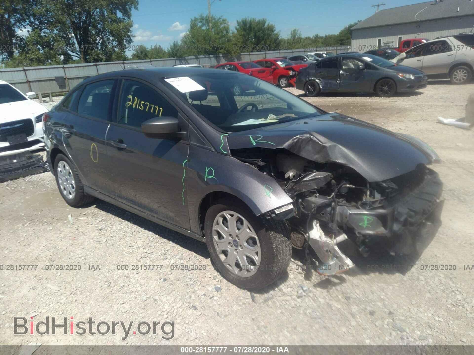 Photo 1FAHP3F22CL310104 - FORD FOCUS 2012
