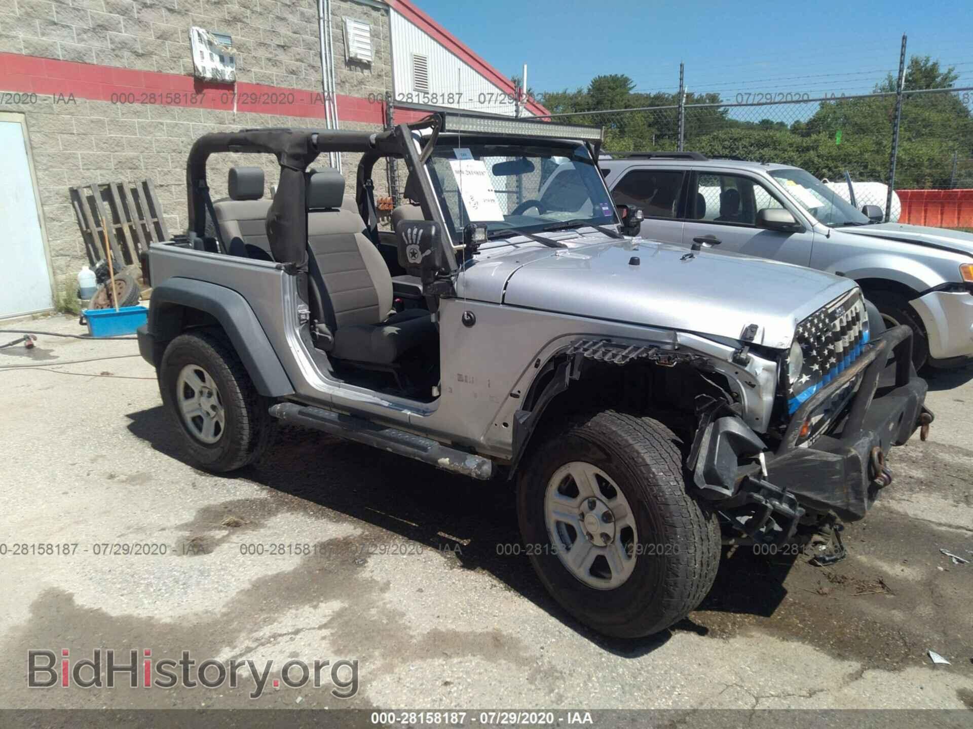 Фотография 1J4AA2D18AL140288 - JEEP WRANGLER 2010