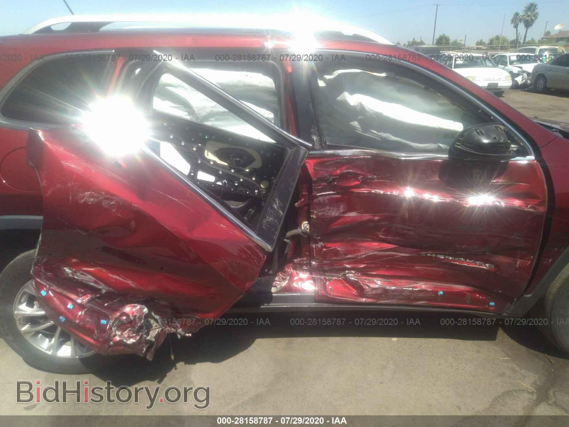 2019 JEEP CHEROKEE - VIN: 1C4PJLLB6KD109844 - Фото 6