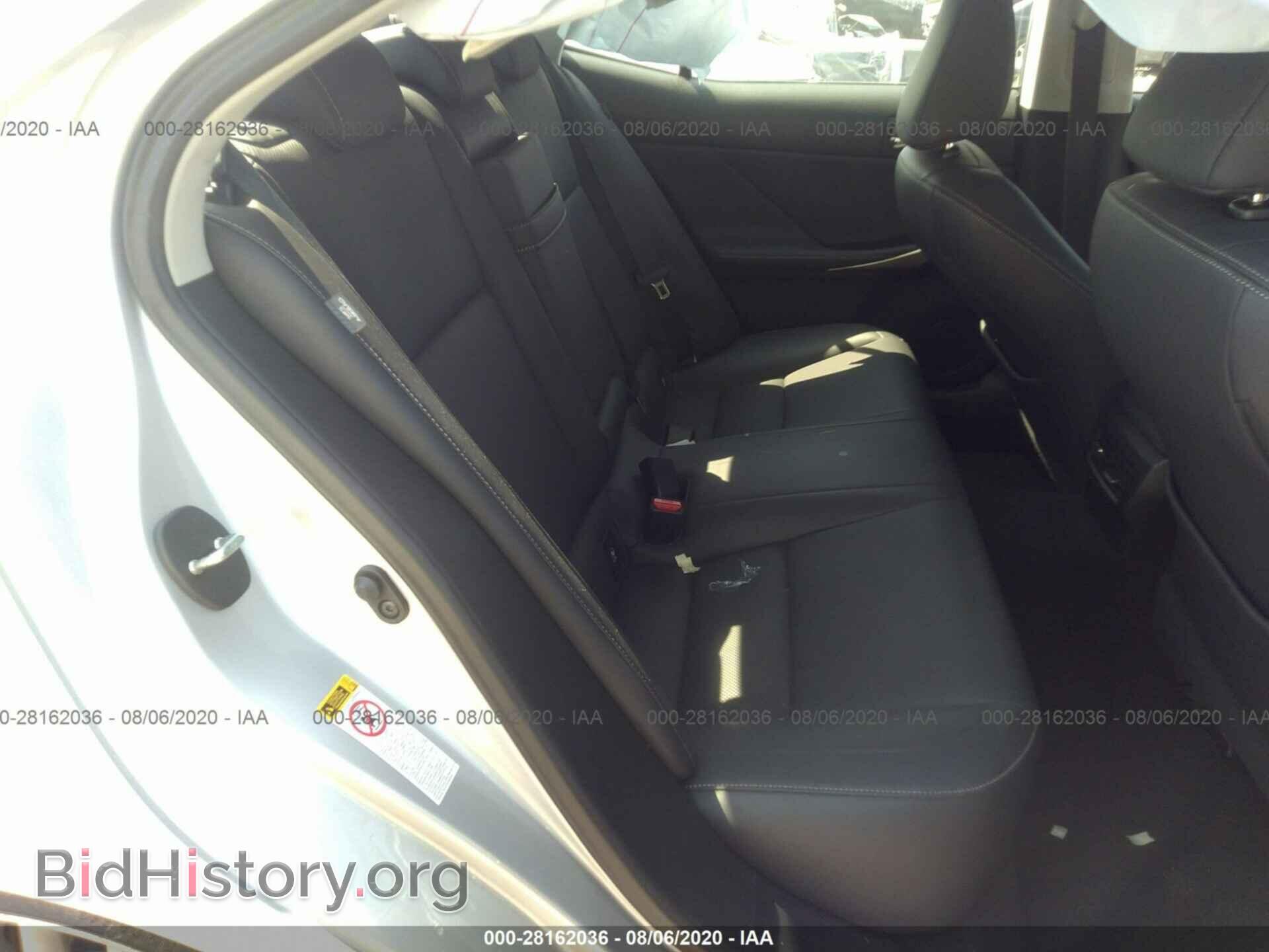 2016 LEXUS IS 200T - VIN: JTHBA1D25G5017203 - Фото 8