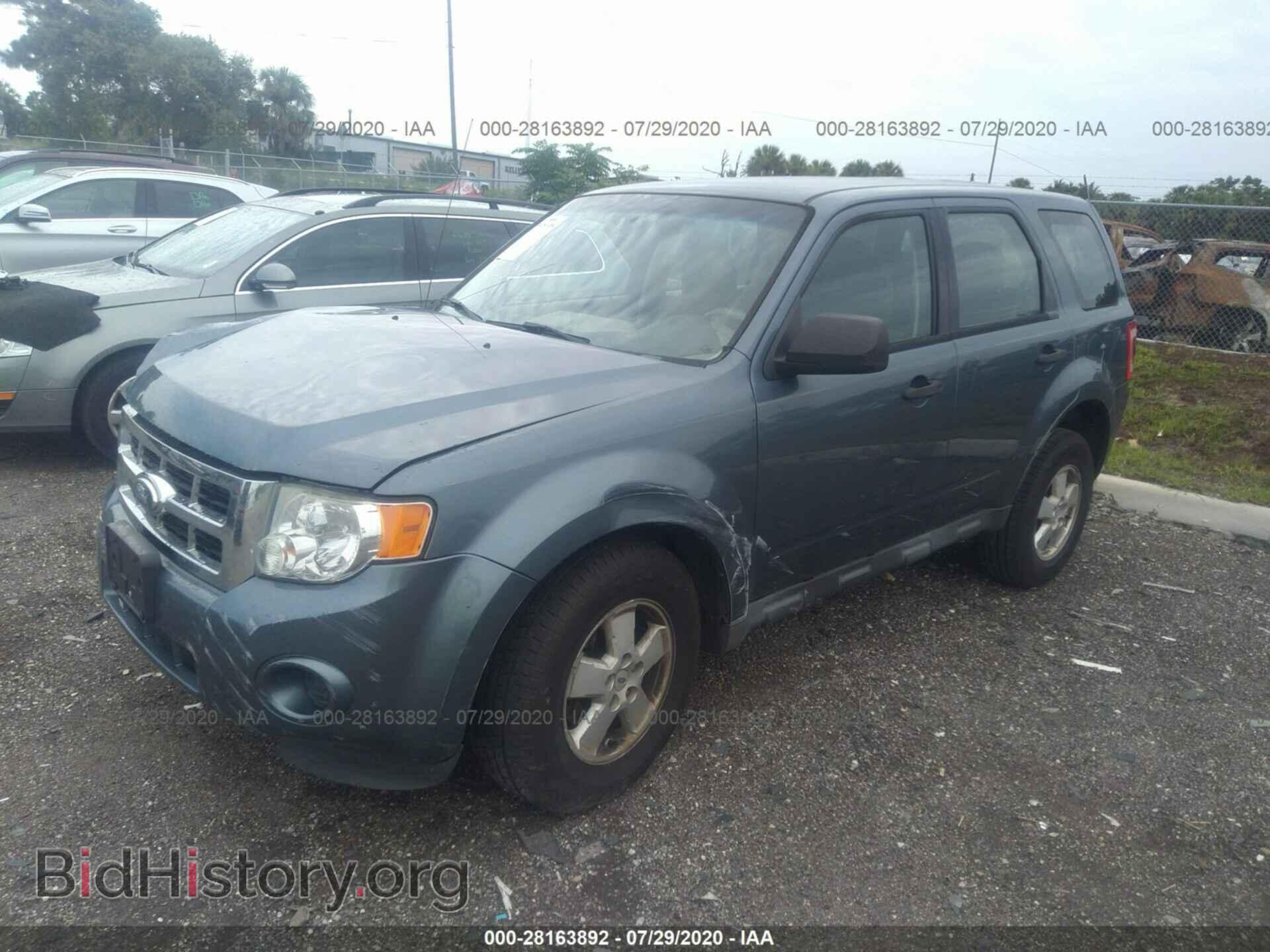 2011 FORD ESCAPE - VIN: 1FMCU0C77BKB08614 - Photo 2