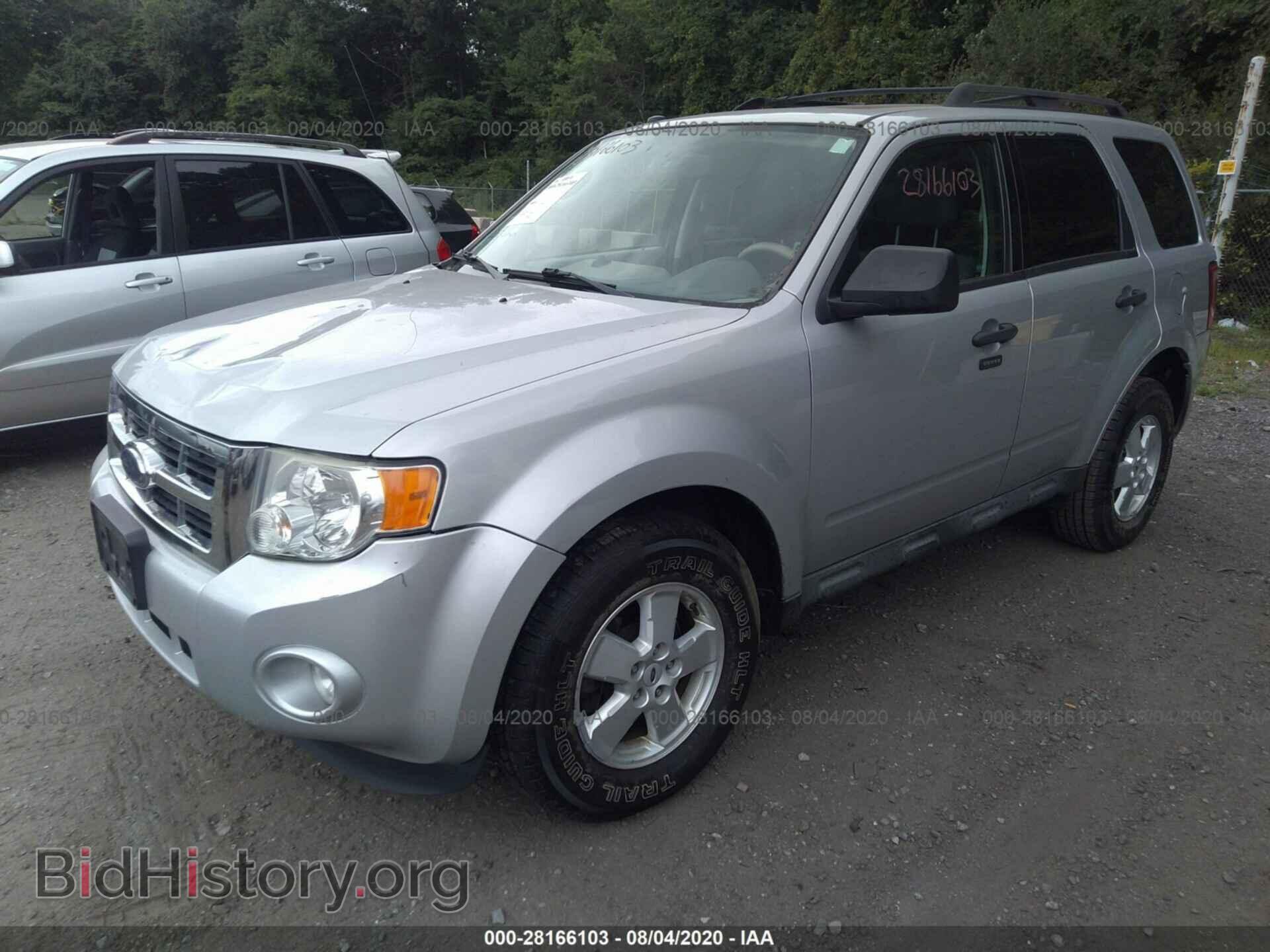 2009 FORD ESCAPE - VIN: 1FMCU93799KC11774 - Фото 2